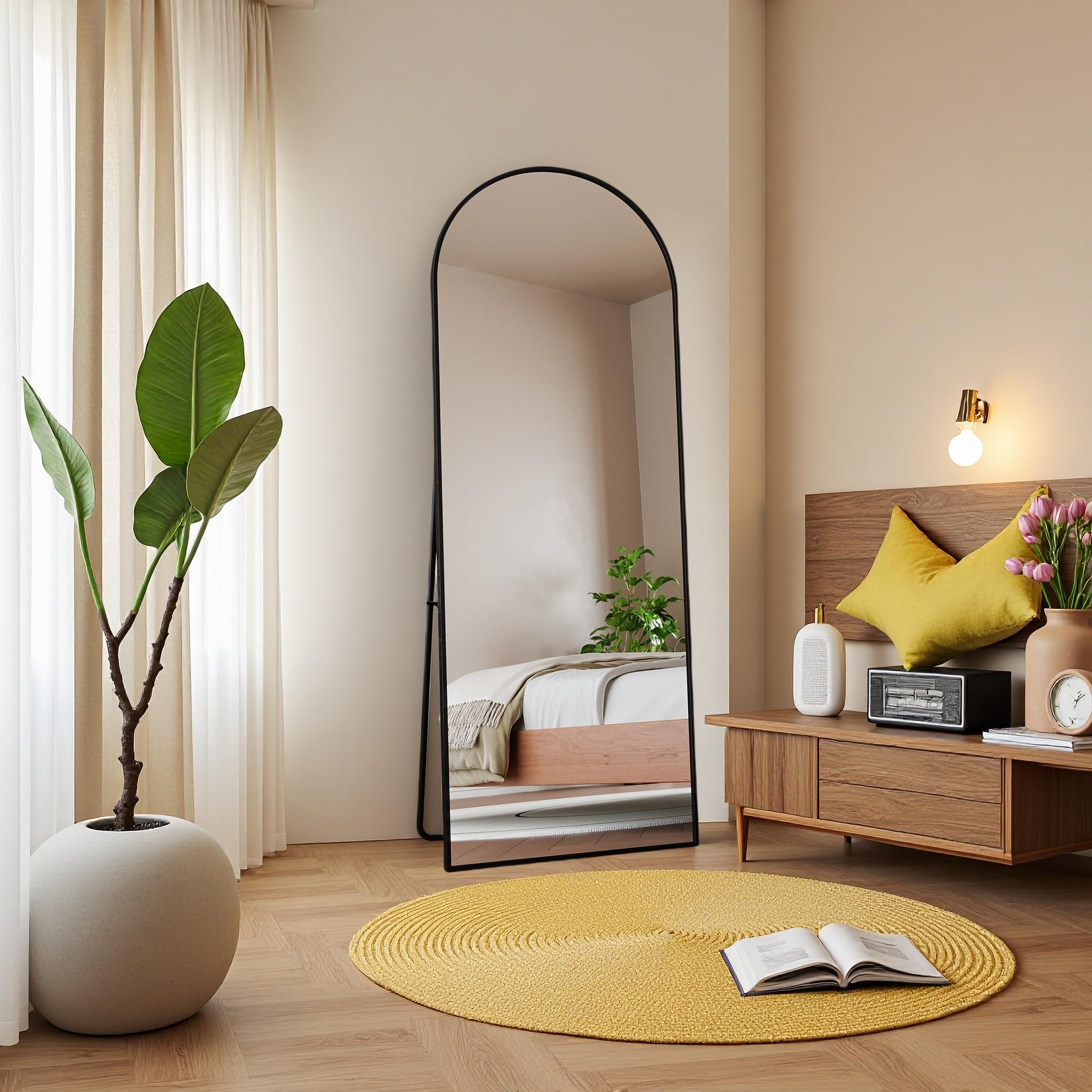 Specchio su piedistallo, 162 x 53 cm, specchio ad arco, grande da posare, con vetro robusto, specchi a tutta lunghezza, telaio in lega di alluminio nero per camera da letto, ingresso, soggiorno