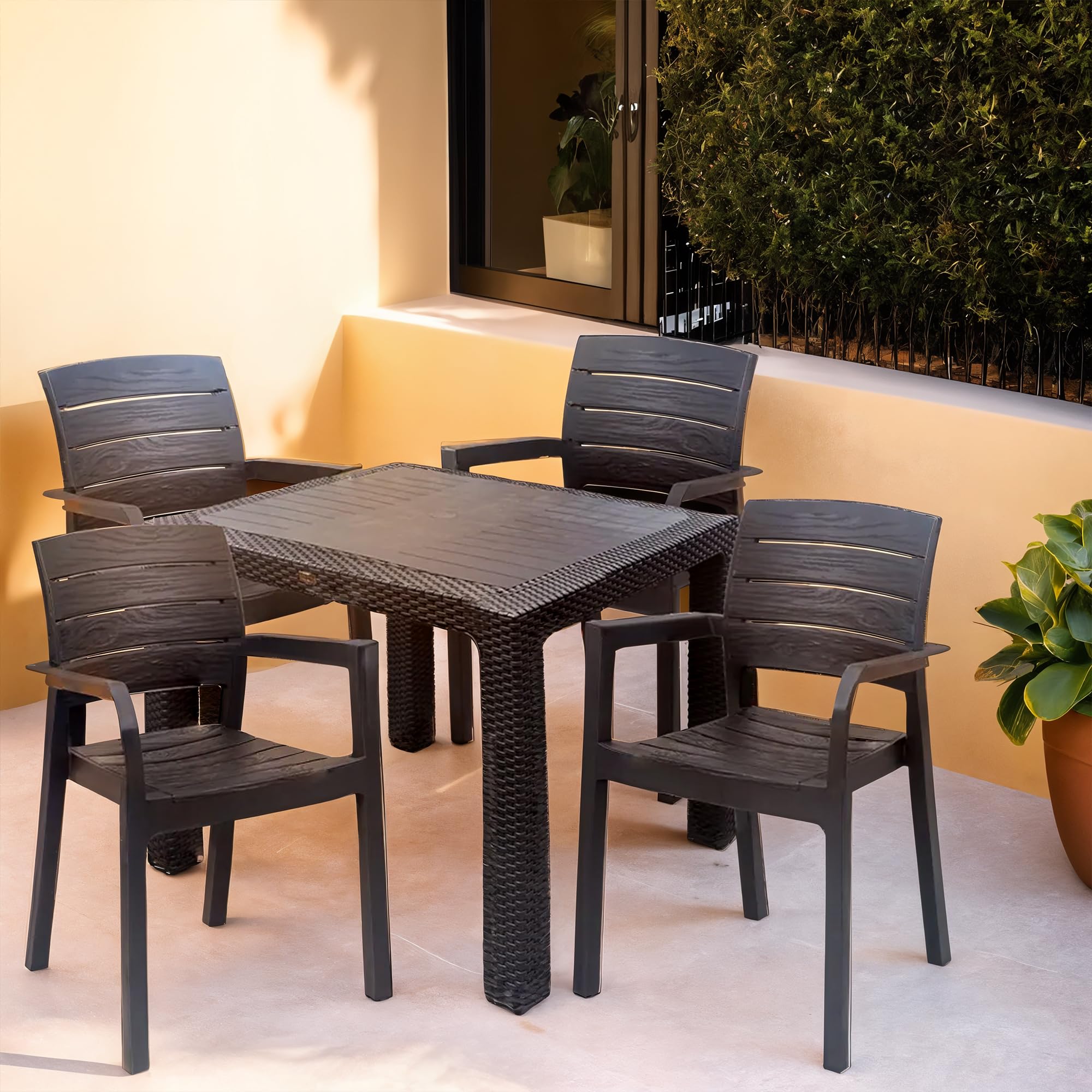 Sicignano | Set Sedie e Tavolo 90x90cm Completo Antracite, Resistente UV, per Esterni e Interni, Adatto a Bar Ristoranti Pizzerie Spazi Commerciali (1, 2 Sedie 1 Tavolo)