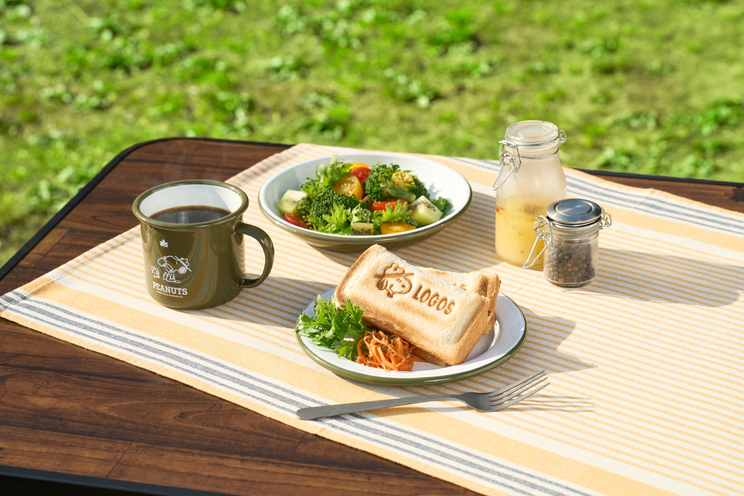 Amazon.com: LOGOS Snoopy (Beagle Scouts 50 Years) Enameled Salad