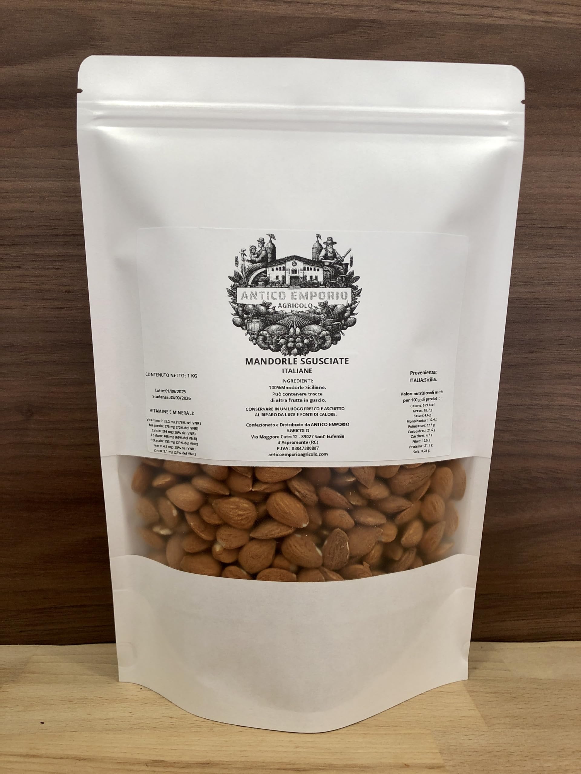 Mandorle Sgusciate Siciliane - Naturali 1 KG Calibrate - Senza Aggiunta di Conservanti, Sale o Zolfo - Prodotto Autentico e di Tradizione - Ricche di Vitamine e Fibre