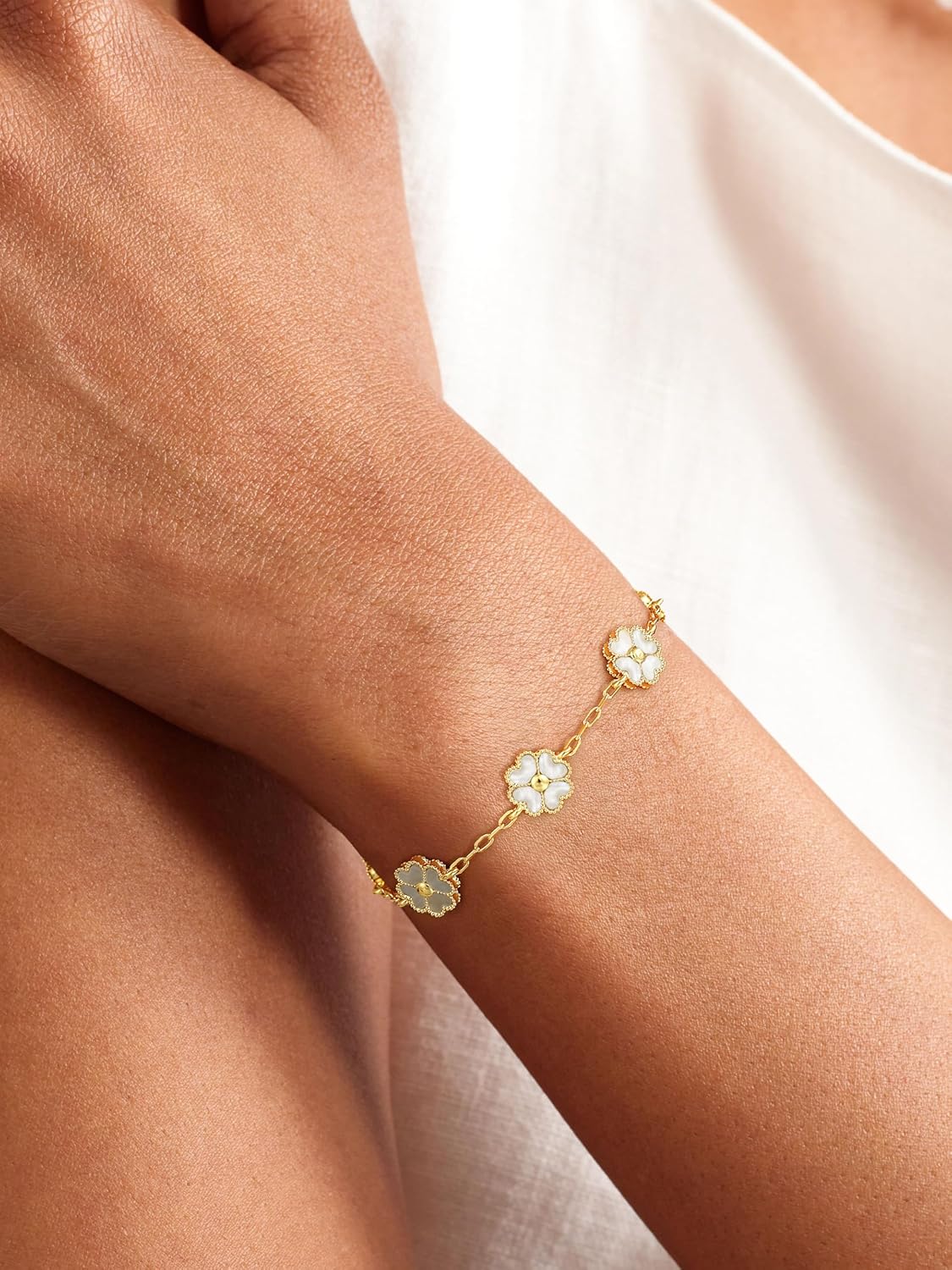 14K Gold Plated Clover Bracelets for Women Flower Four Leaf Link Bracelets Trendy Jewelry Gifts for Women - Image 3