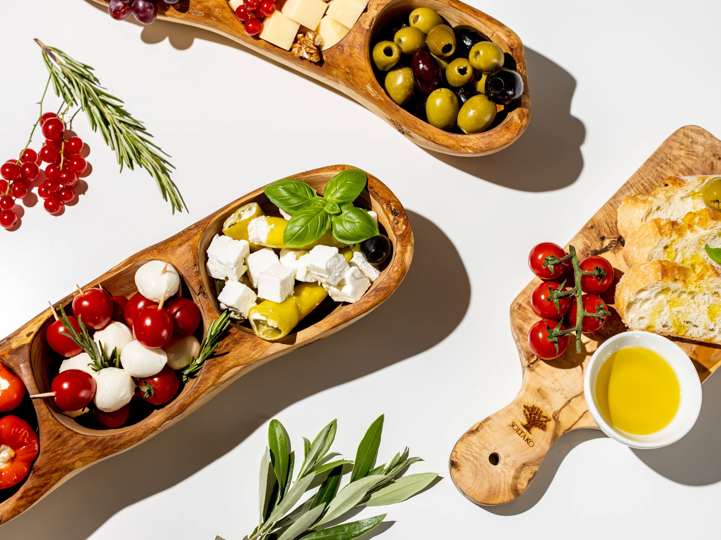 SOLTAKO Assiette Apéritif en Bois d’Olivier - Lot de 2 Plateau Apéro à 3 Compartiments - Plat de Service - Bol en Bois Brut pour Fromages, Sauces, Charcuterie, Noix - Bol à Snack - env. 34x10cm
