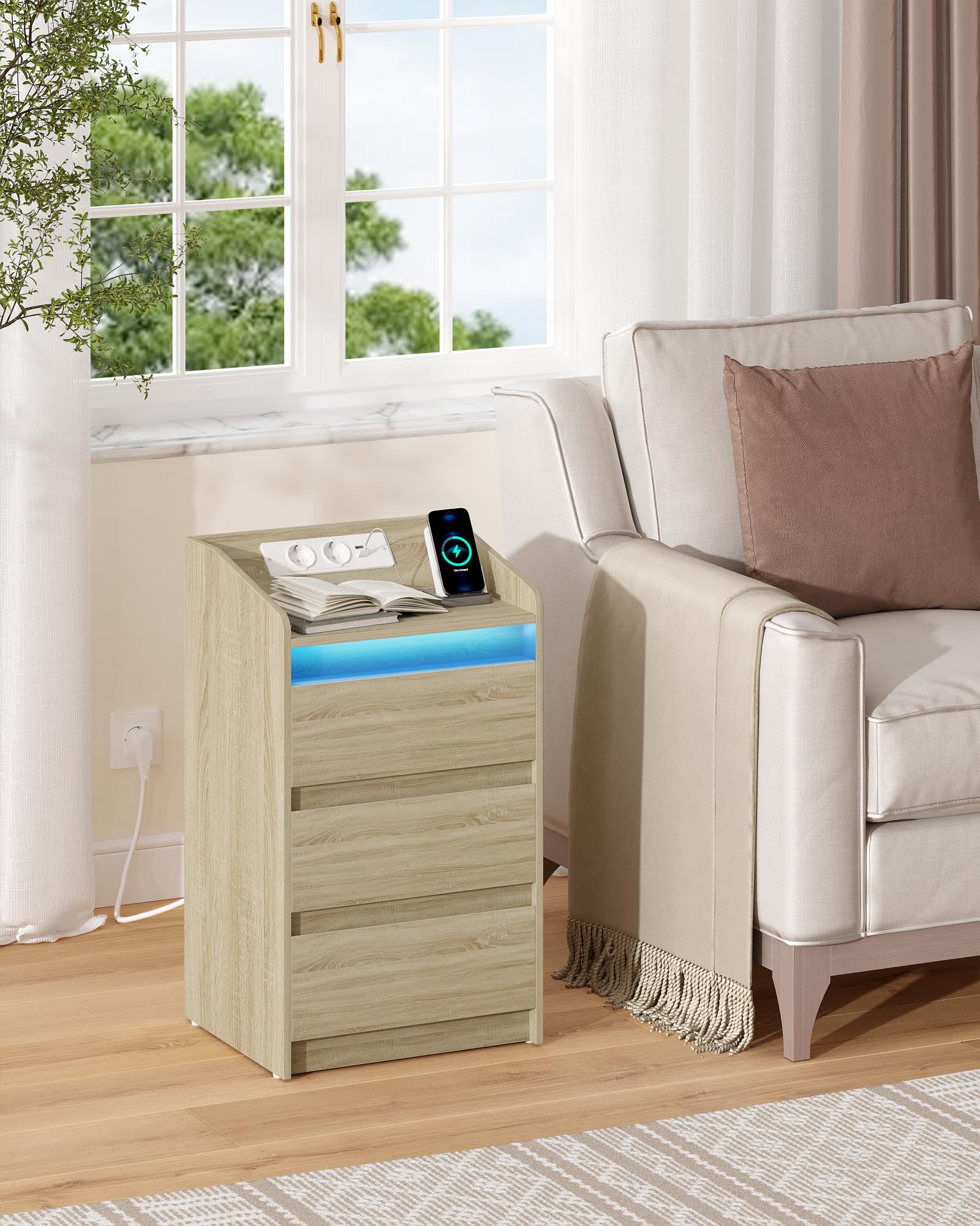 Hzuaneri Mesilla de Noche de 2 con 3 Cajones, Mesa Auxiliar con Estación de Carga y LED, 2 Tomas CA y 2 Puertos USB para Dormitorio, Salón, Color Roble NS40116X