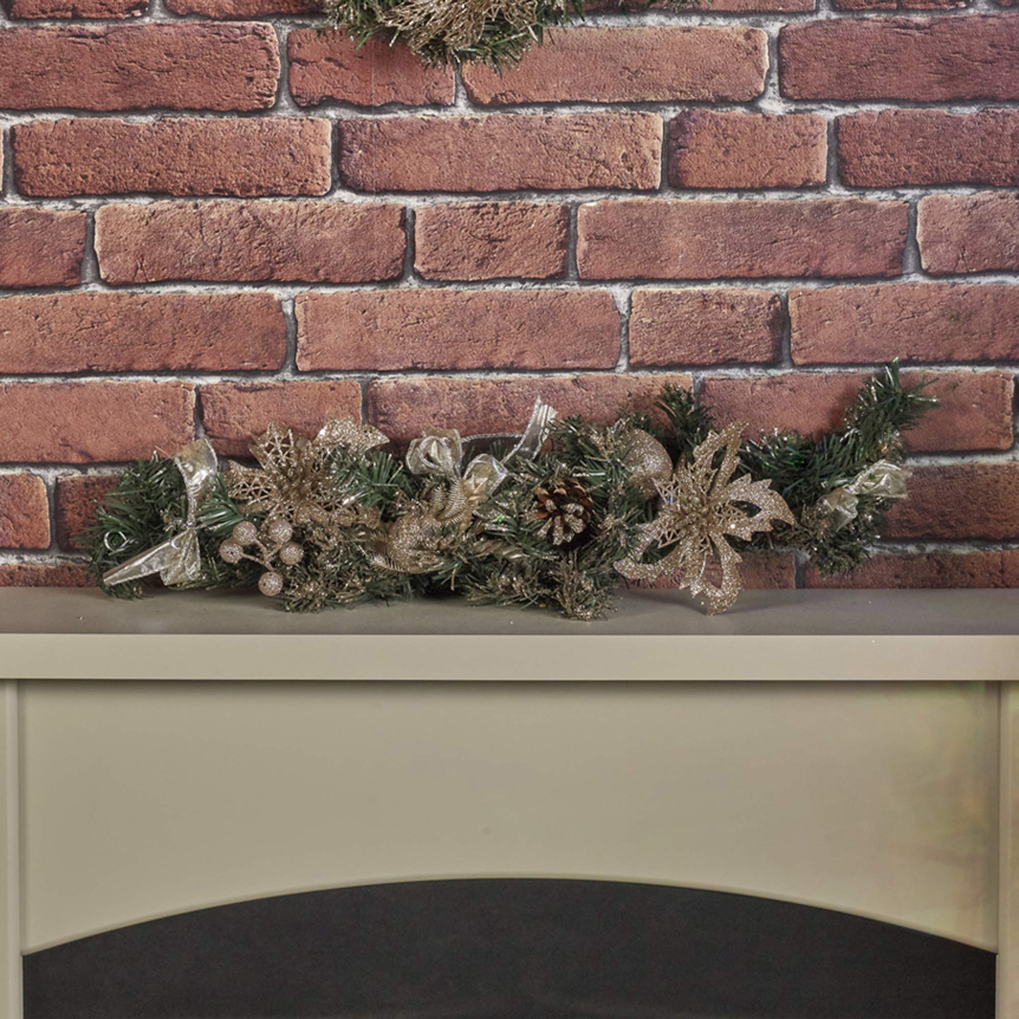 Urbnliving Gold 60Cm Classic Decorative Green Artificial Christmas Nordic Wreath Garland Table Setting Home Décor (Gold 60Cm)