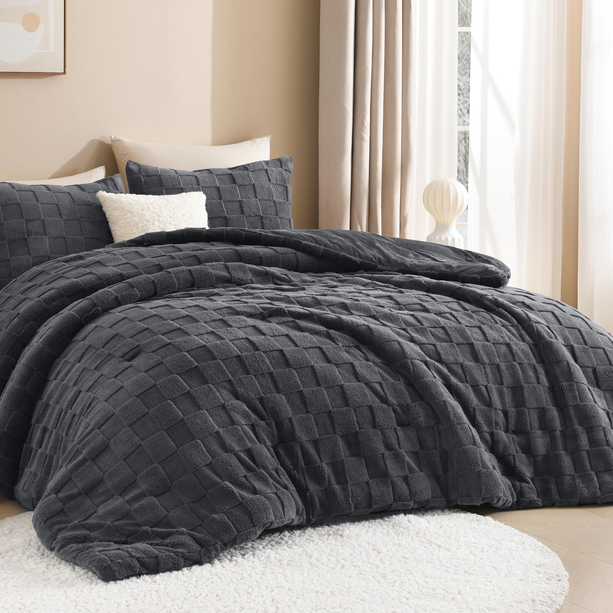 Litanika Fluffy King Size Comforter Set Dark Grey, 3 Pieces Warm Sherpa Fleece Winter Bedding Set, Jacquard Checkered Plush Fuzzy Bed Set(1 Comforter,