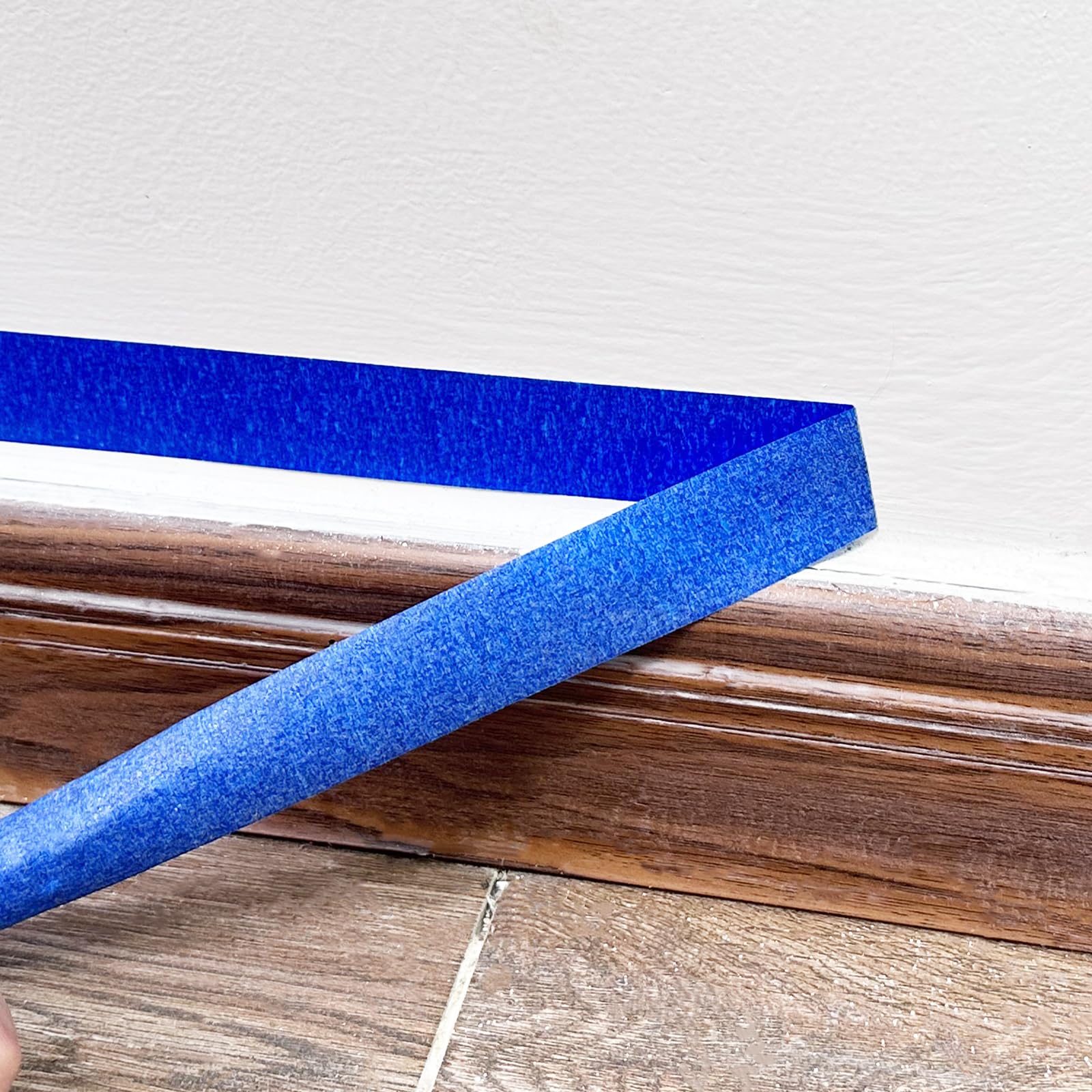 WinGluge 4 rotoli di nastro crespo blu, 24 mm x 50 m, nastro adesivo per pittore, carta crespa, antiscivolo, resistente ai raggi UV, per lavori di pittura, lavori di ristrutturazione, artigianato