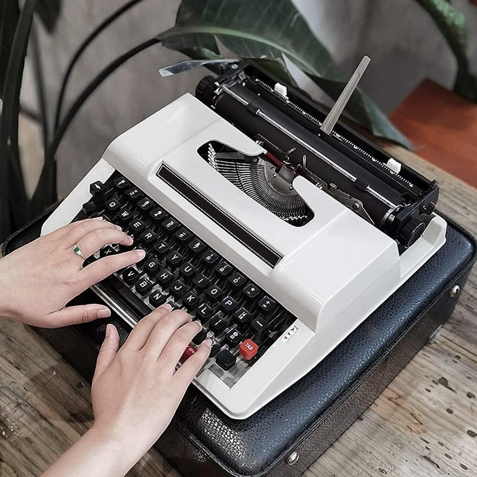 Przenośna ręczna maszyna do pisania, klasyczna maszyna do pisania w stylu retro, idealny prezent dla pisarza, do notatek lub listów, kreatywnego pisania - w tym zestaw wstążek