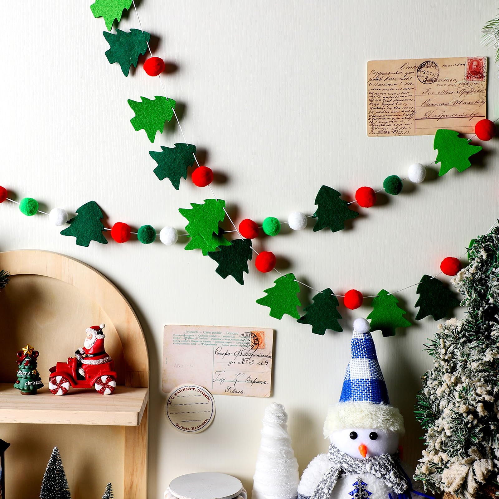 Preboun 5 Stück Weihnachten Filzball Girlande Weihnachtsbaum Pom Pom Girlande Bunte Filzkugeln Rot Weiß und Grün Pompon Perlen String Hängende Girlande Banner für Weihnachten Urlaub Wand Home Decor