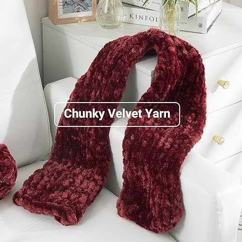 Miniatura 4 de HOMBYS Hilo de terciopelo grueso, hilo de felpilla súper voluminoso para tejer, hilo grueso de felpa esponjosa para ganchillo, hilo suave rojo vino,