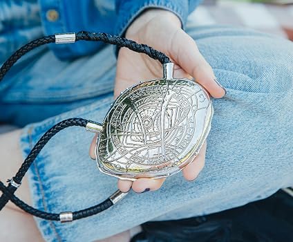 Collier Œil D'Agamotto 1:1 Avec LED, Réplique De Doctor Strange, Support Inclus Pour Cosplay Et Collection