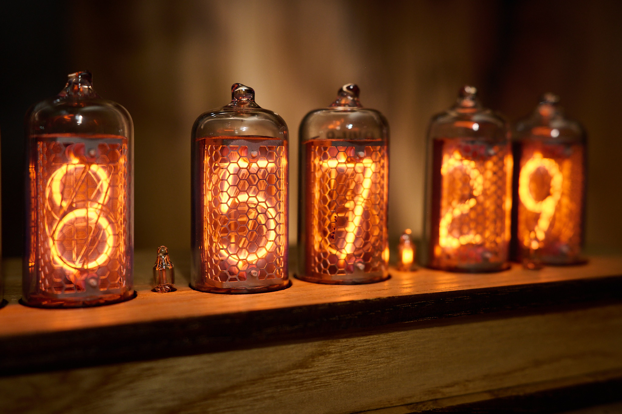 Amazon.com: Authentic Nixie Tube Clock with Replaceable in-8 Nixie