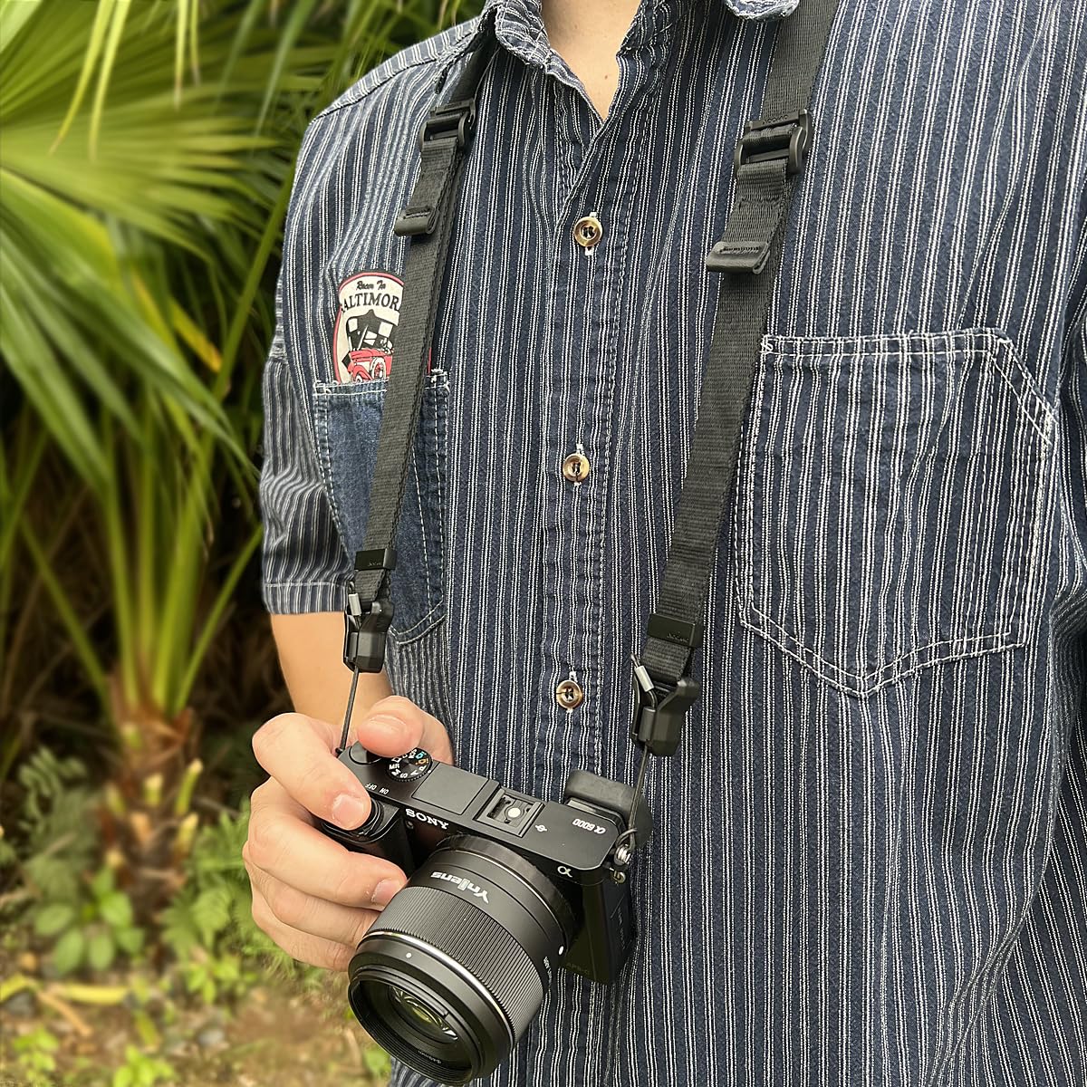 FEFUE Quick Magnetic Buckle Camera Shoulder Strap Lanyard Camera Straps for Photographers for DSLR SLR Magnetic Camera Neck Strap (Black)