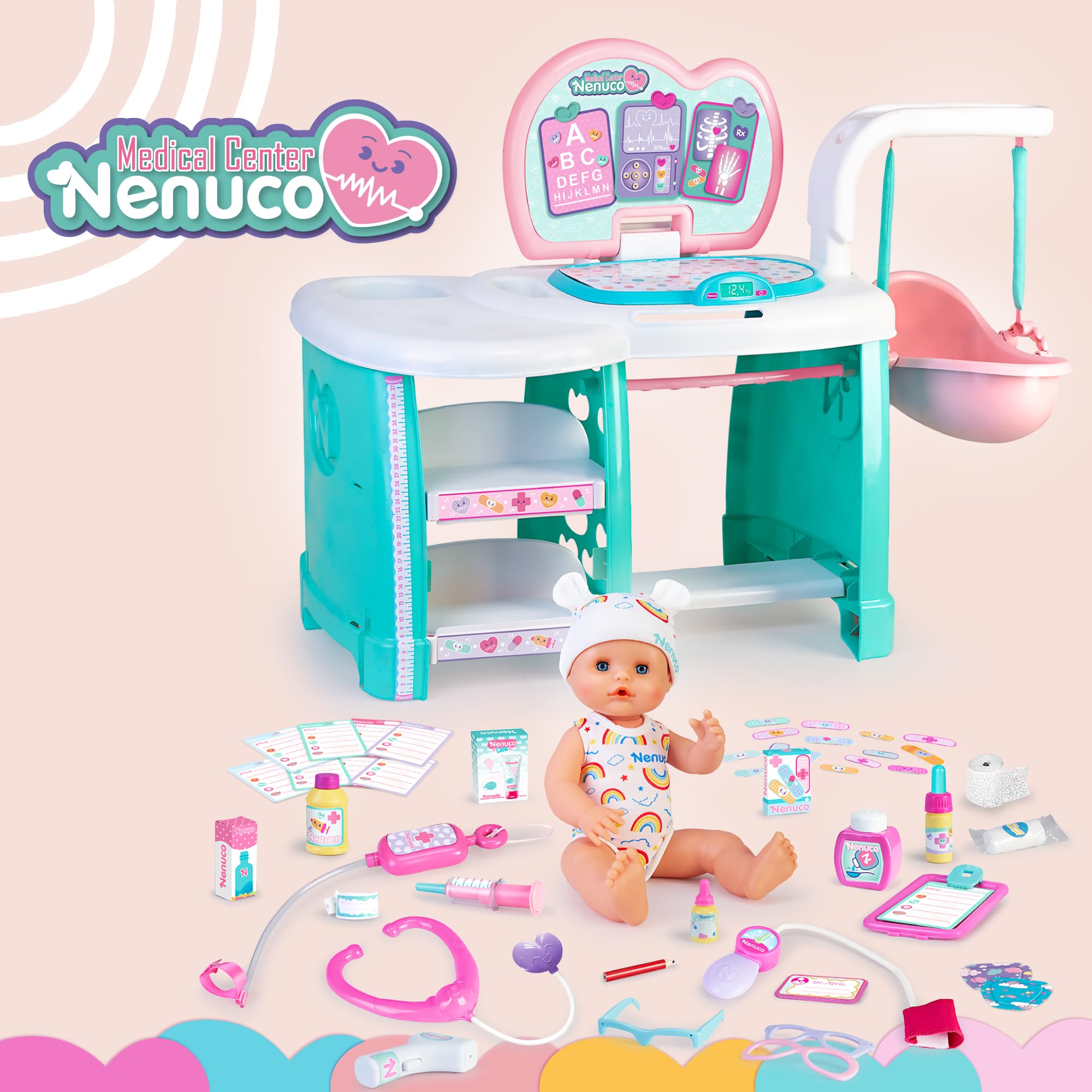 Nenuco Medical Center, Puppe 35 cm Fester Körper, 20 Zubehörteile, Intensivstation und vieles mehr, für Mädchen/Kinder ab 3 Jahren, Famosa (NFNA1000)