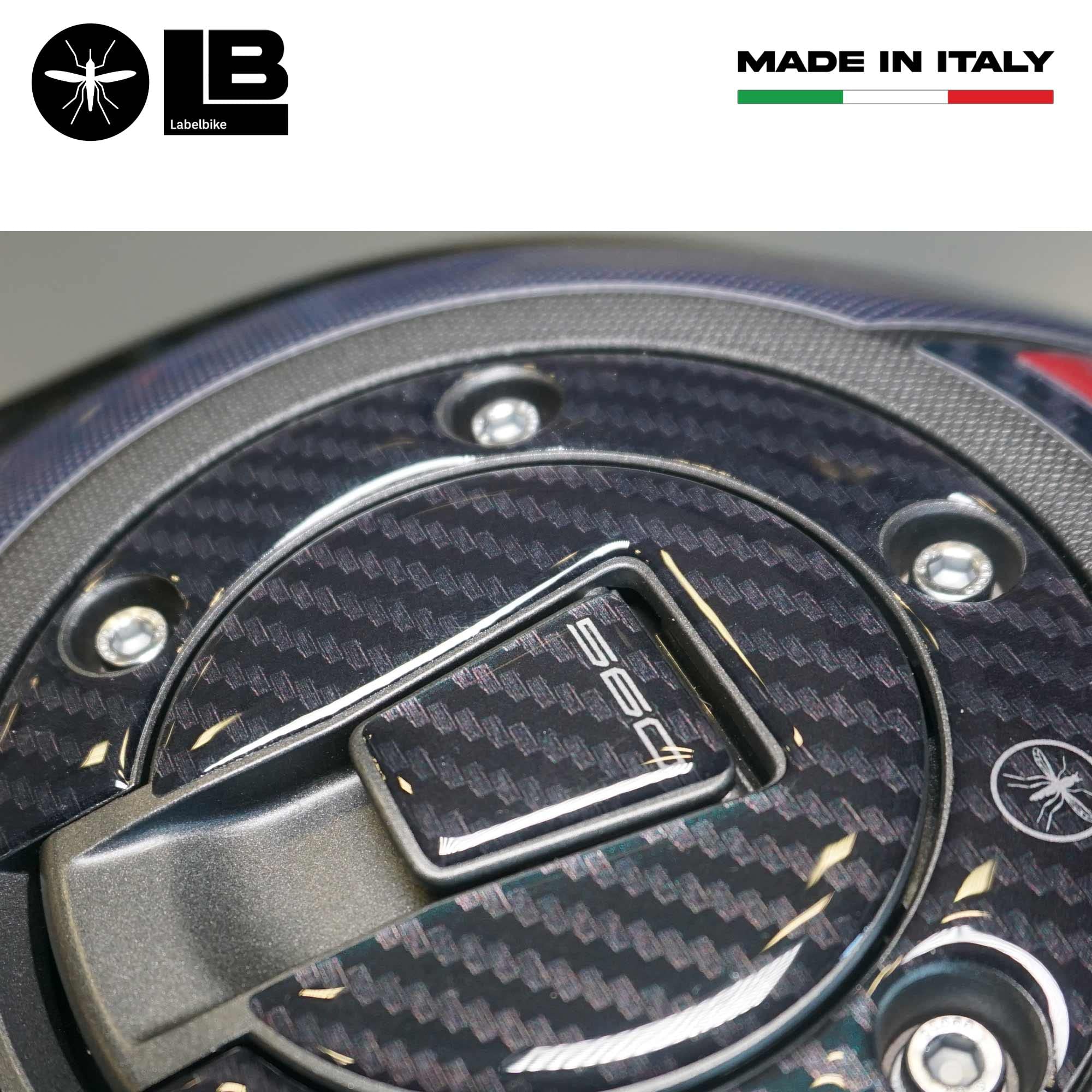 LABELBIKE - Pegatina 3D de Resina Decoración y Protección del Tapón de Depósito de Moto Scooter Compatible con Yamaha Tmax 2022-2024