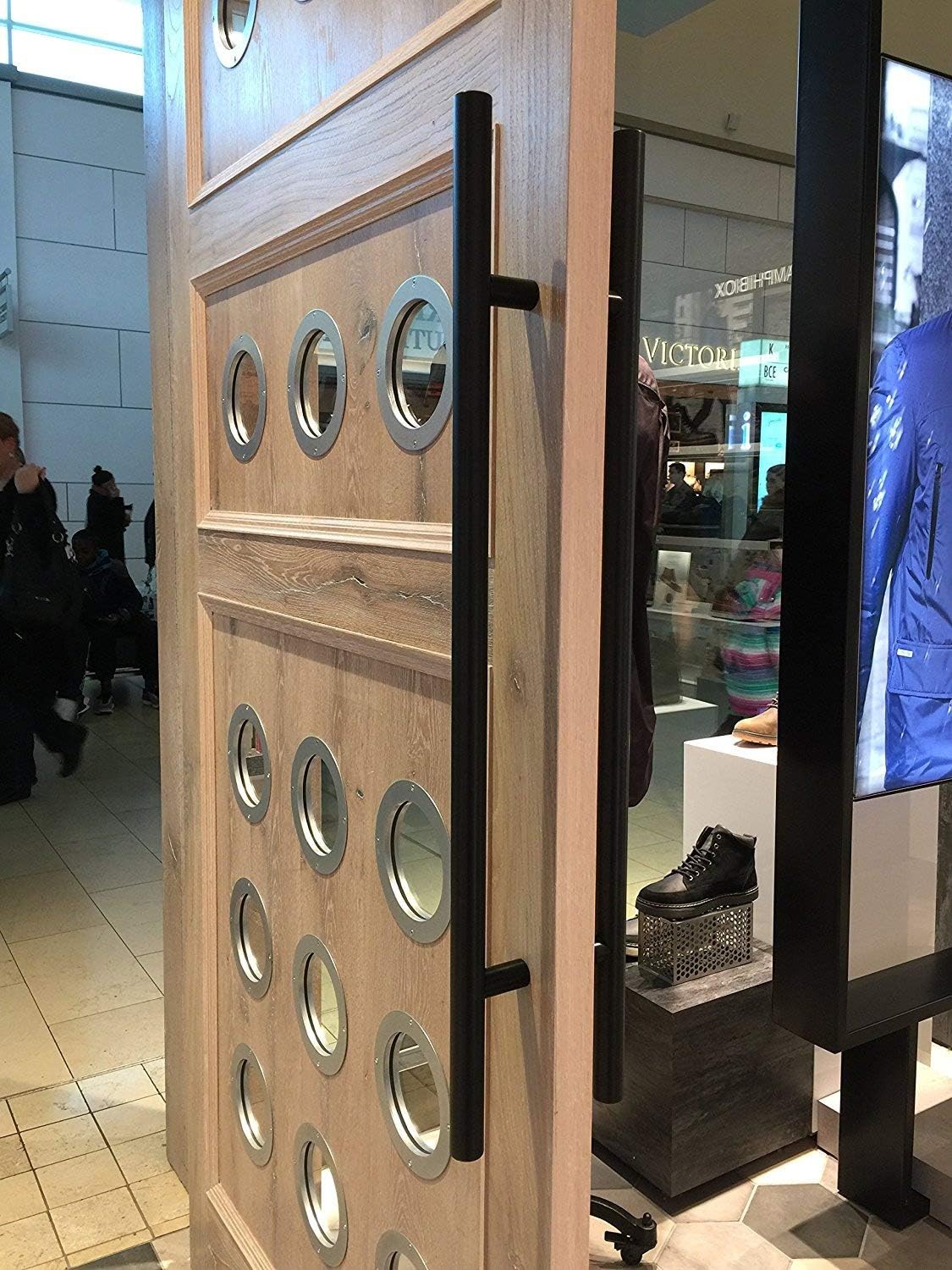 Flash Sale 104 Matt Black Modern Stainless Steel Sus304 Entrance Entry Commercial Office Store Front Wood Timber Glass Garage Aluminum Door Pull Push Handles Double-Sided (24 Inches /600x38mm)