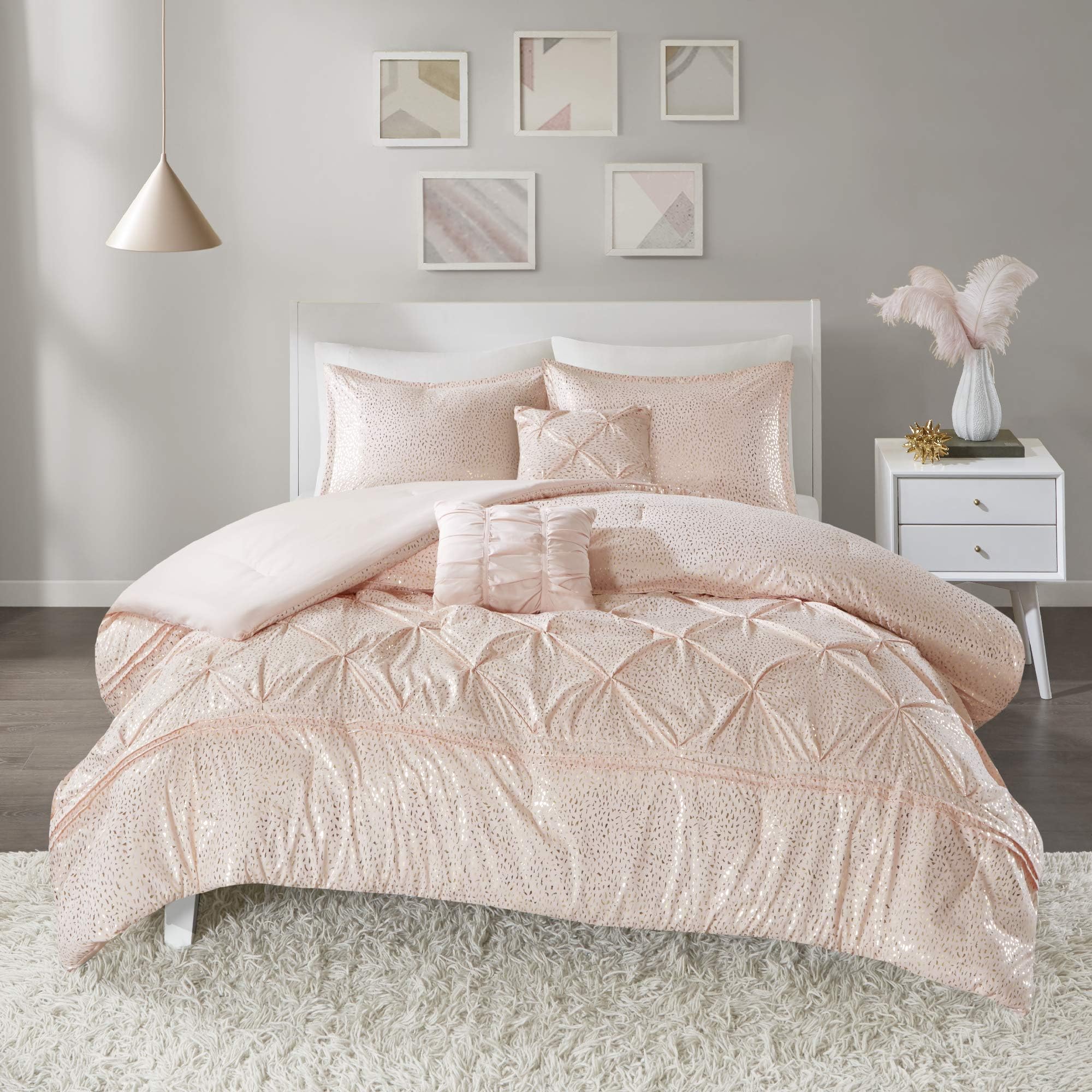 Intelligent Design Adele Ultra Soft Microfiber Metallic Print Bed Comforter Set Twin XL Size, Twin/Twin, Blush, Gold