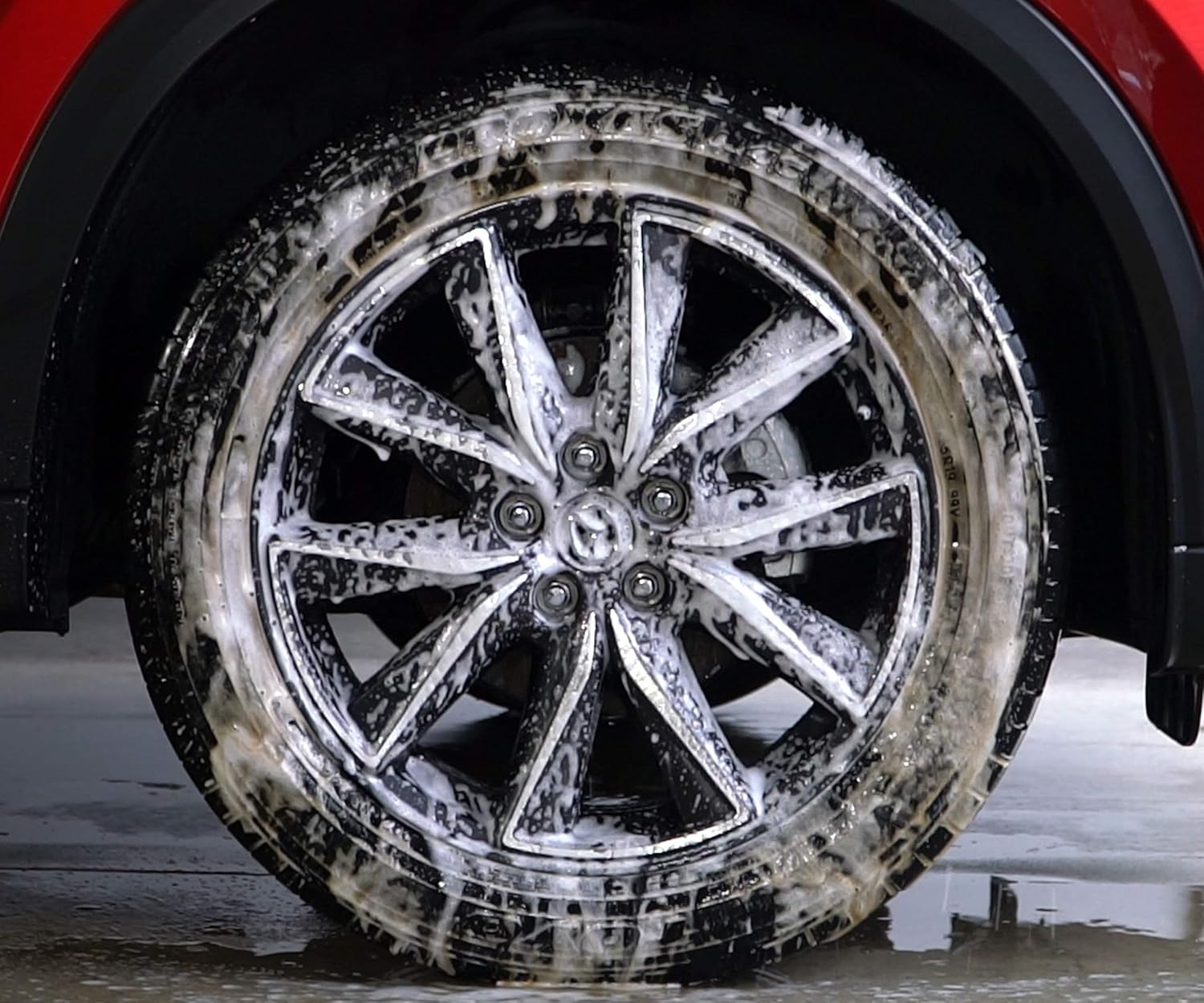 Amazon アーマオール Armorall 車用 タイヤ ホイール洗浄剤 エクストリームホイール タイヤクリーナー 709ml 13 泡タイプ ブレーキダスト ピッチ タール落とし 車 バイク 車 バイク