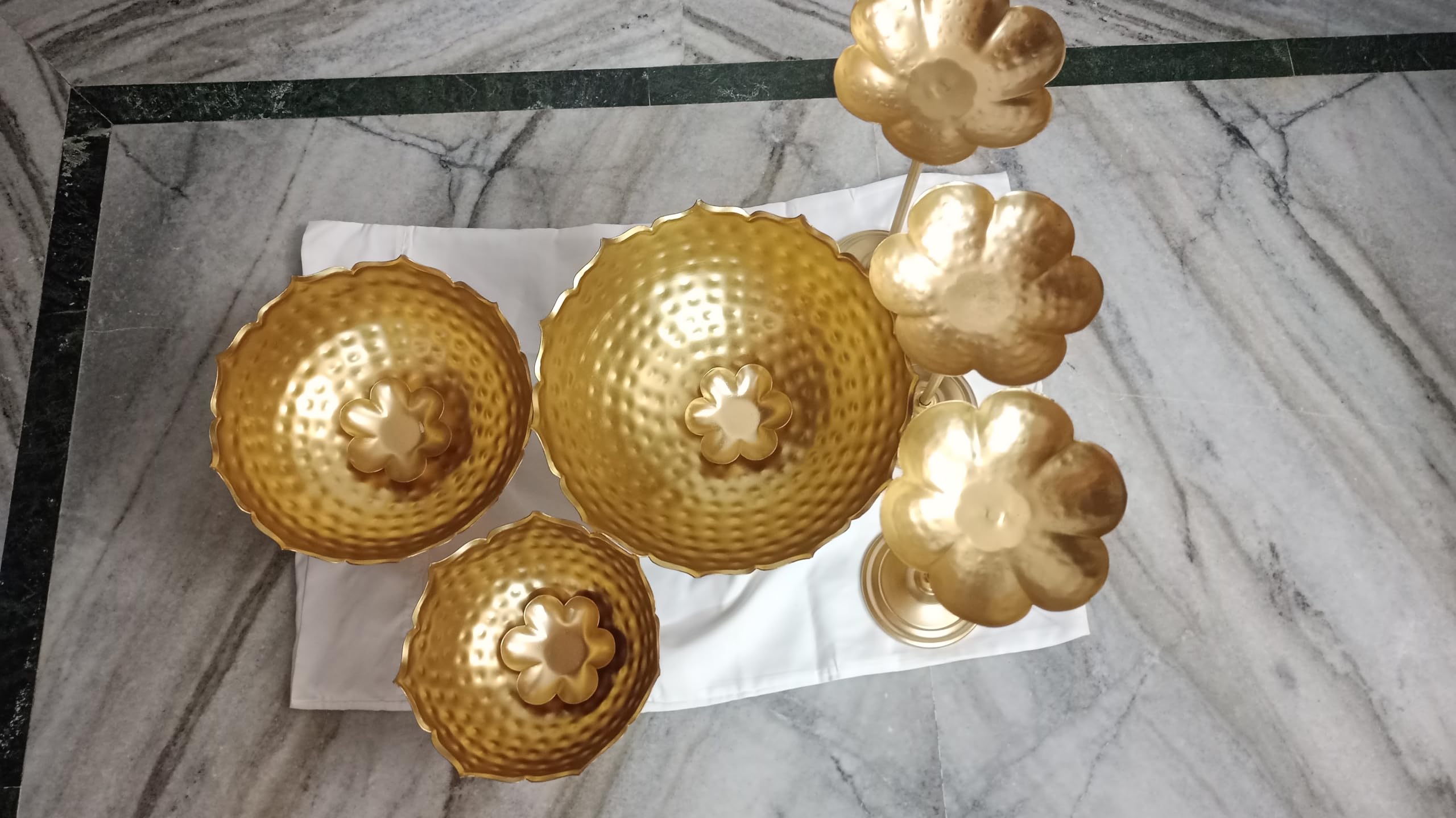 Diwali Decorative Iron Taj Urli/Urali/Urli with bowl/urli with stand/Uruli set/Decorative Bowl/Pooja/wedding/CHRISTMAS/DIWALI GIFT/Home Decor 9pc