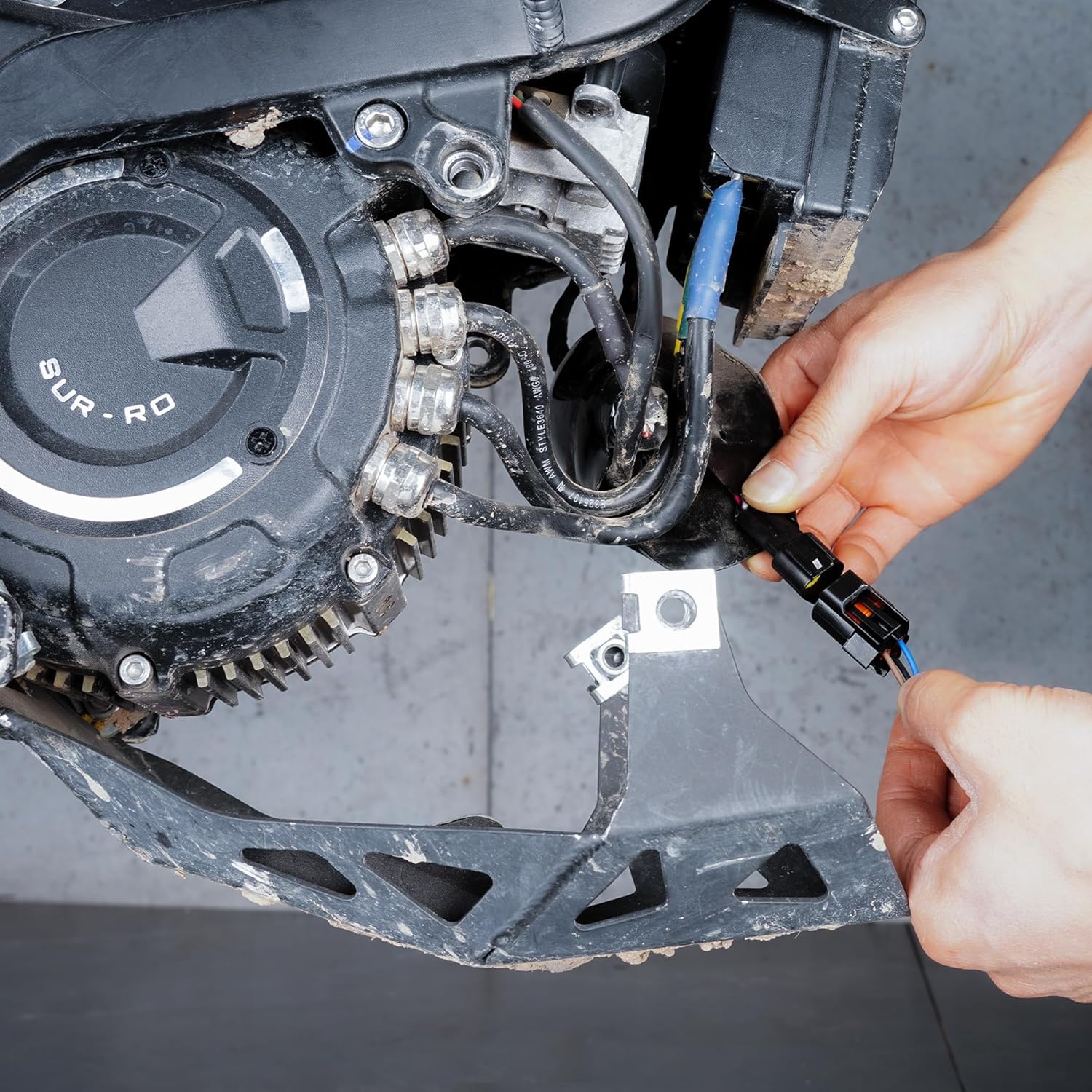 RUTU Throttle Handle with Rolling Bearing for Electric Bike Surron/Sur Ron X, Segway X160 X260