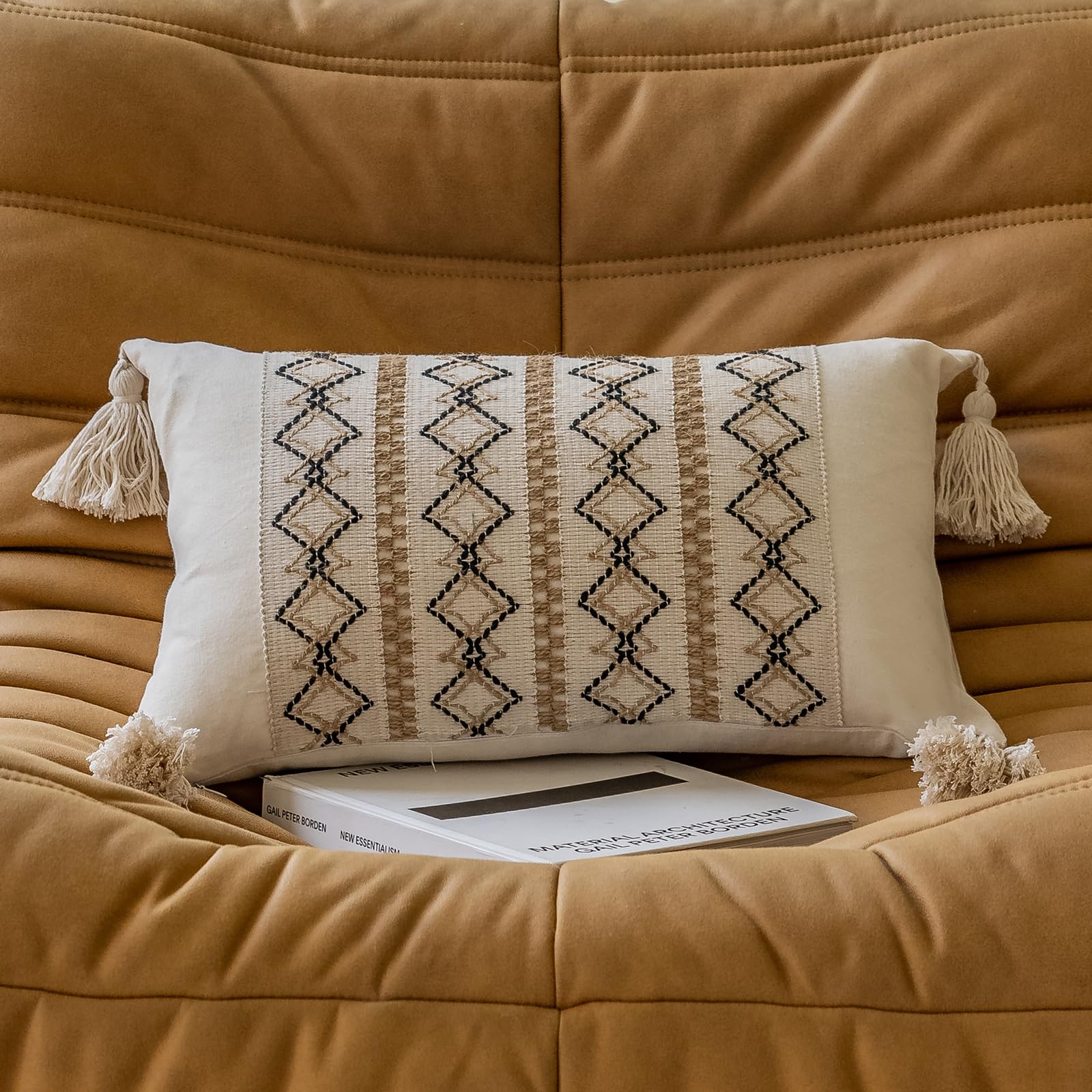 Housse de coussin bohème douce et rustique à motif diamant et pampilles vctops