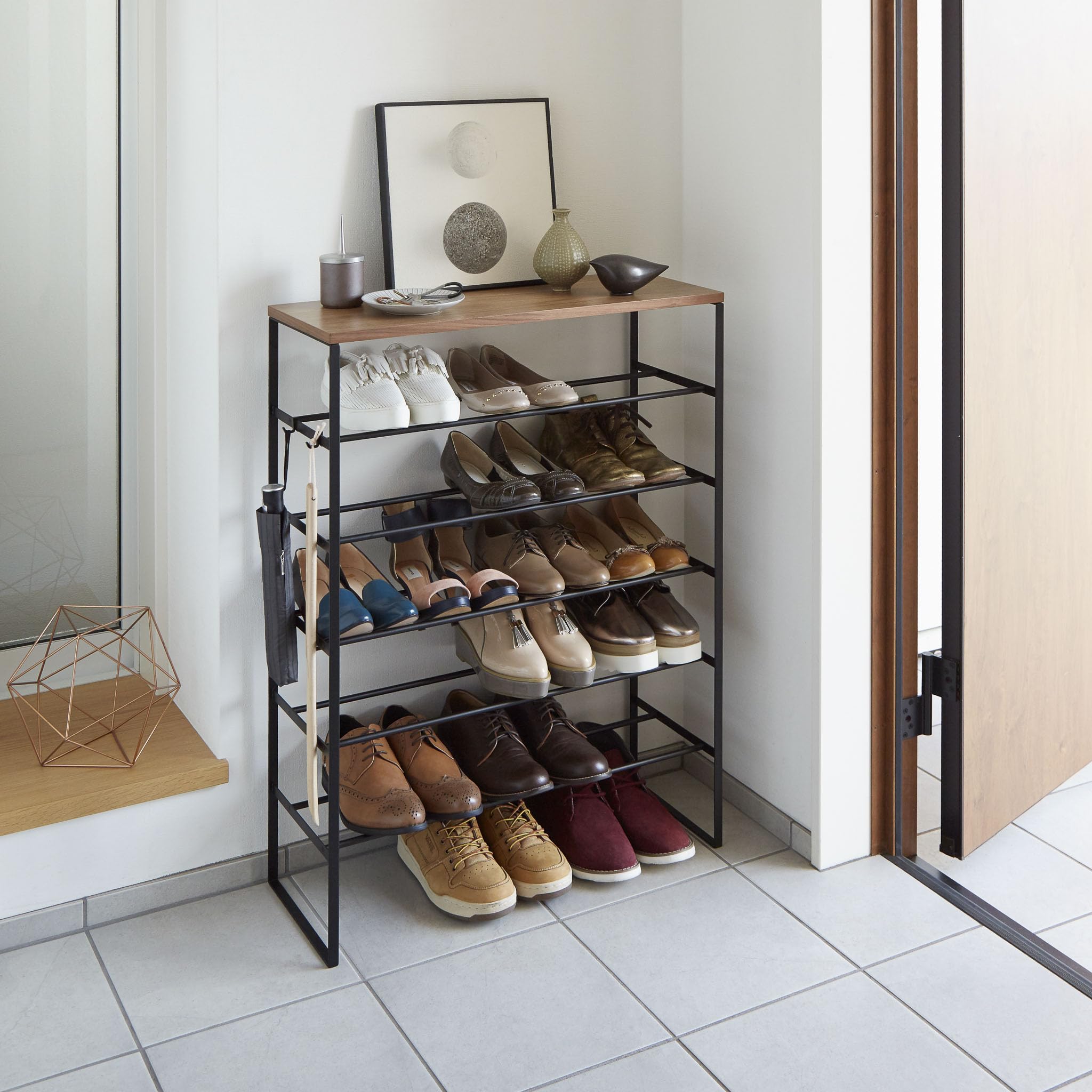 YAMAZAKI 3370 Tower 6~Tiered Wood~Top Shoe Rack, Black, Steel/Wood, 66 x 25 x 87 cm