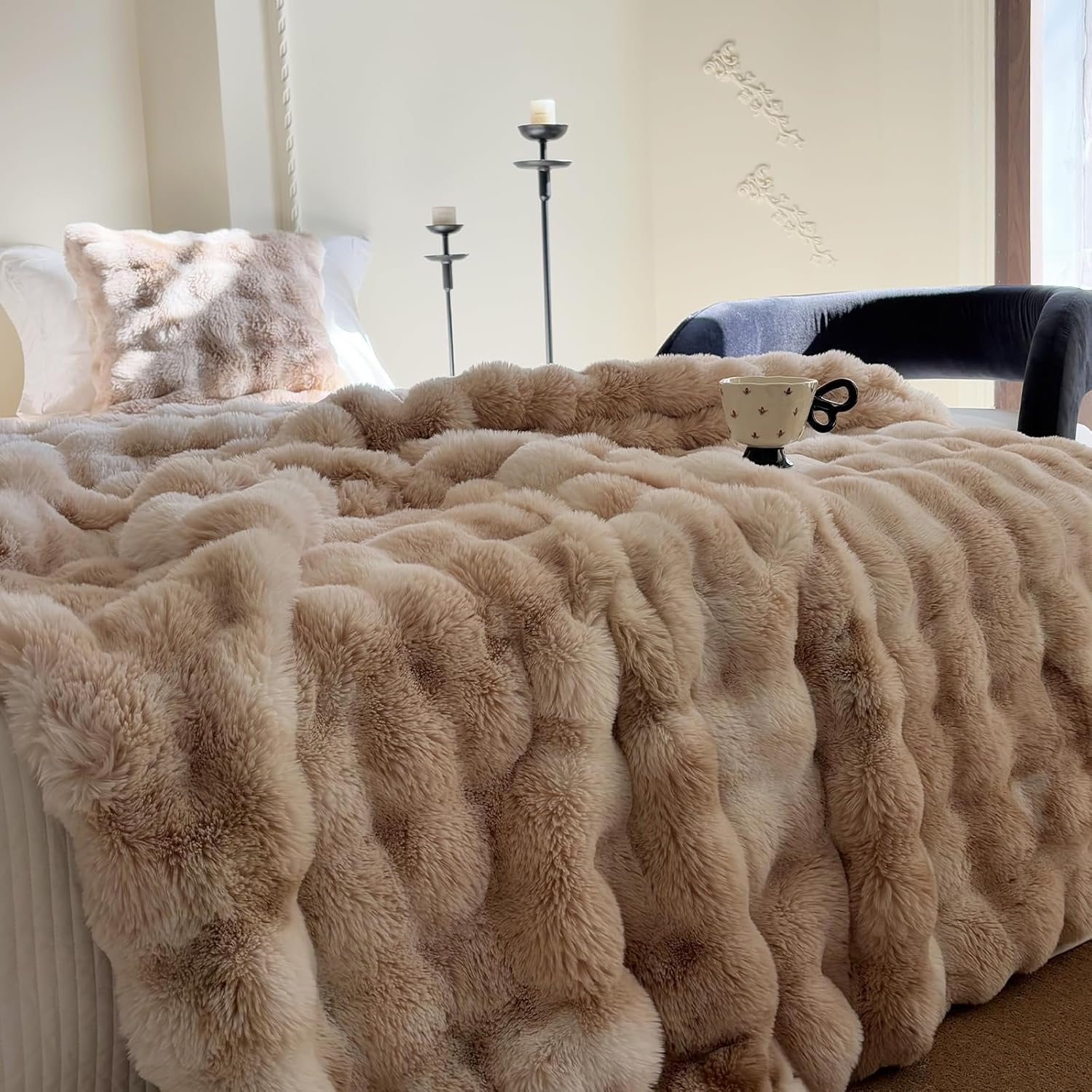 Bunny Blanket for Women, Faux Rabbit Fur Throw Blanket, Fluffy Warm Plush Thick Bubble Blanket for Bed Sofa Living Room Couch, Soft Cozy Furry Blankets (Beige,100x160cm(39x63inch))