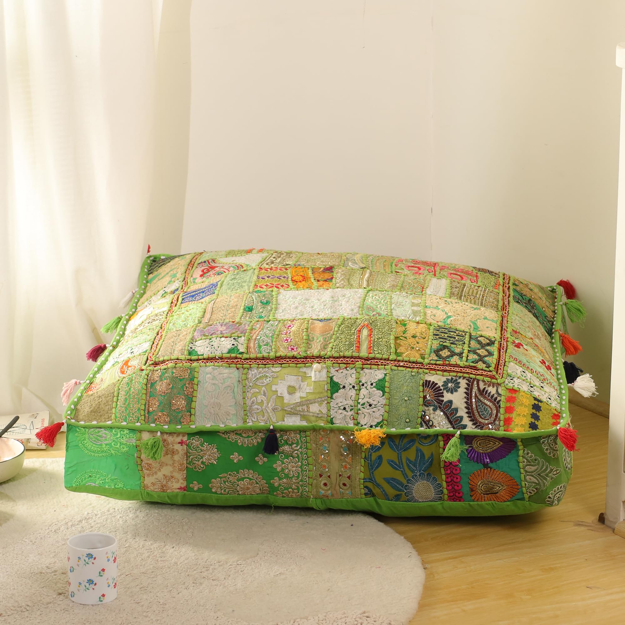 THE ART BOX Grand coussin d'extérieur en patchwork vintage 88 x 88 x 12 cm - Décoration de sol pour chien - Décoration de jardin - Coussin bohème (housse uniquement THE ART BOX Grand coussin d'extérieur en patchwork vintage 88 x 88 x 12 cm - Décoration de sol pour chien - Décoration de jardin - Coussin bohème (housse uniquement