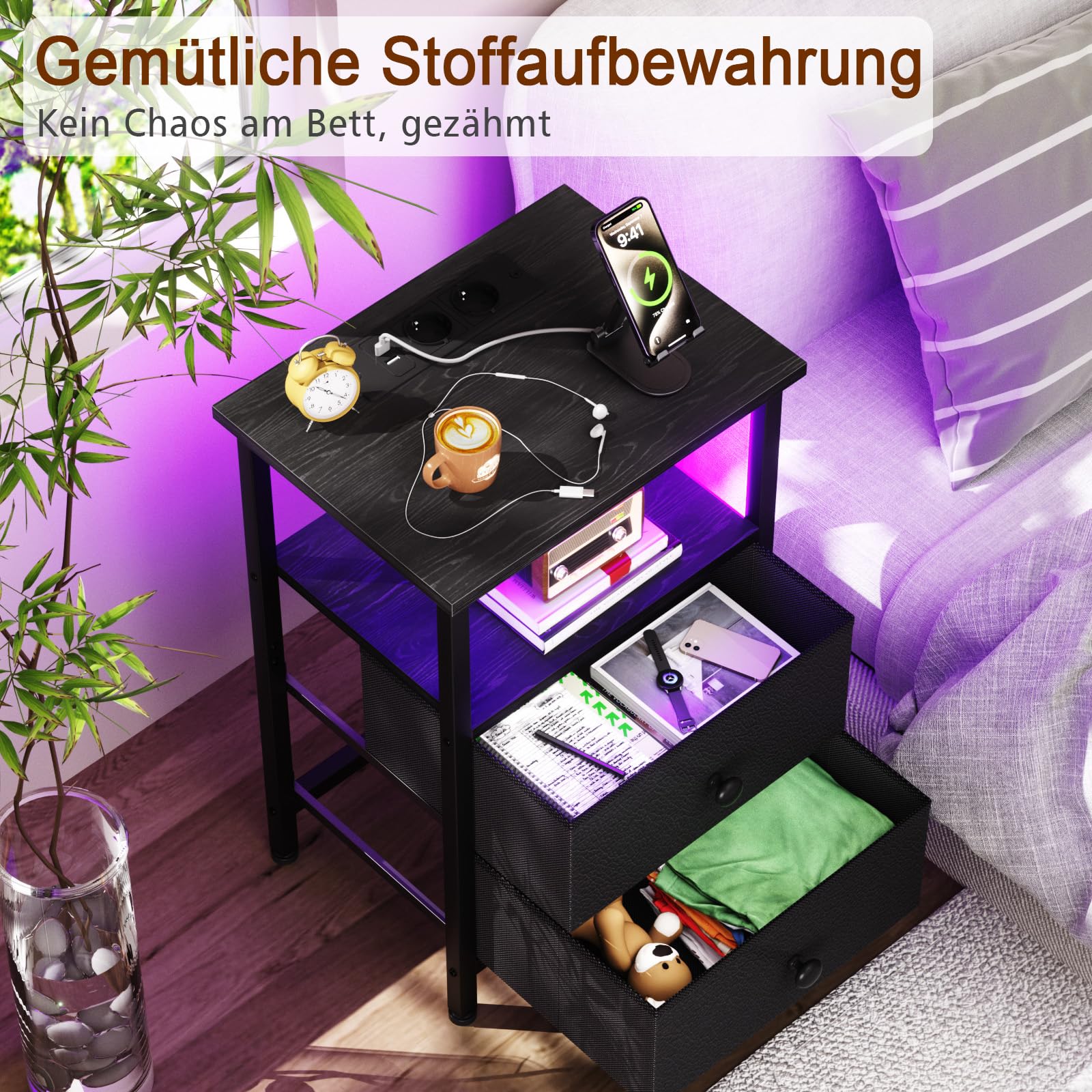 AMHANCIBLE Nachttisch mit LED-Leuchten, Beistelltisch mit Ladestation, 3-stufiger Sofatisch mit 2 Stoffschubladen, Nachtschrank aus Holz mit offenem Regal für Schlafzimmer, Wohnzimmer EHETS02BK-1