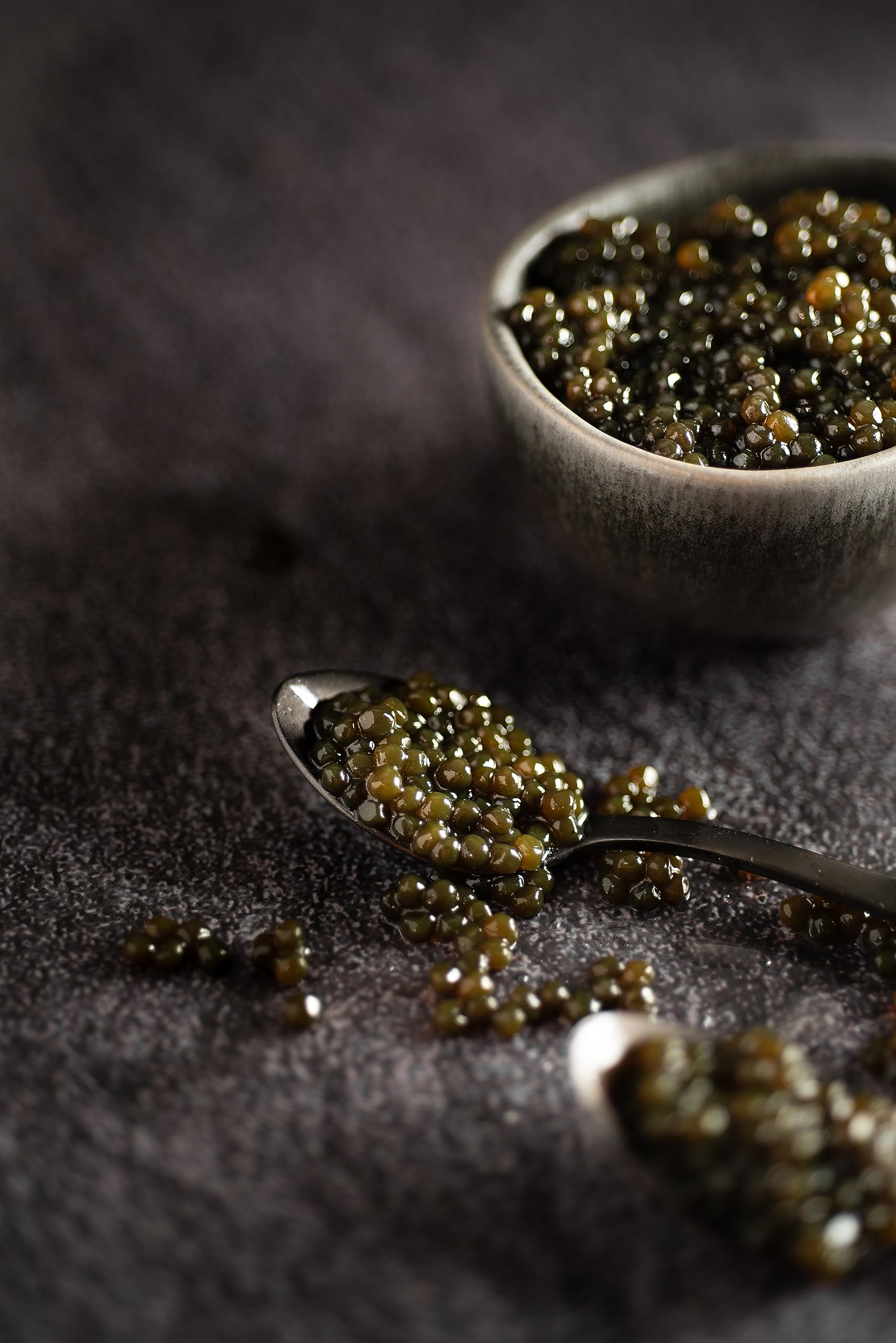 Eurocaviar Perle di Caviale Nero di Storione Bianco – Qualità Premium – Senza Glutine, Basso Contenuto Calorico, Ideale per Gourmet – Perfetto per Salse, Piatti Freddi e Caldi – Confezionato Sottovuot