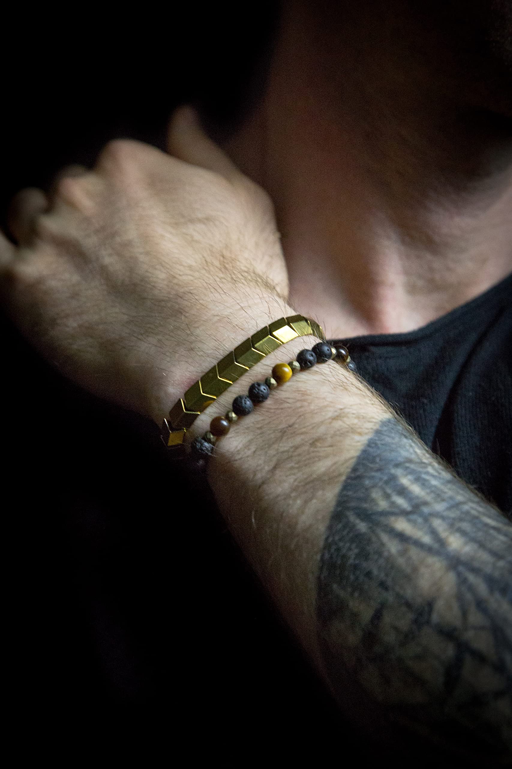 "Aegean Mythos"- Lava-Armband für Männer und Frauen, handgemacht in Deutschland, Beach-Look, stufenlos verstellbar mit Makramee-Verschluss