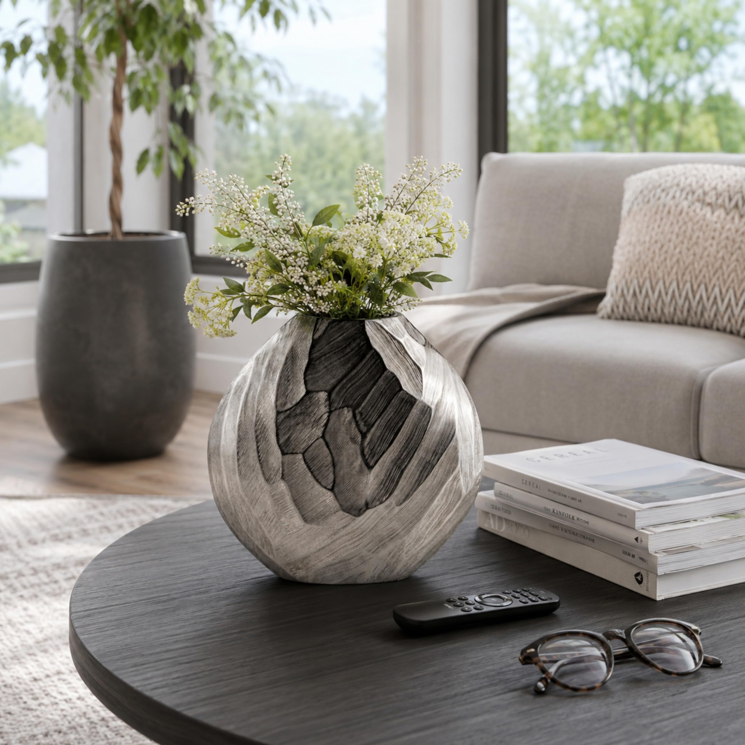 Amazon.com: Flower Vase for Home Decor – Modern Hammered Metal