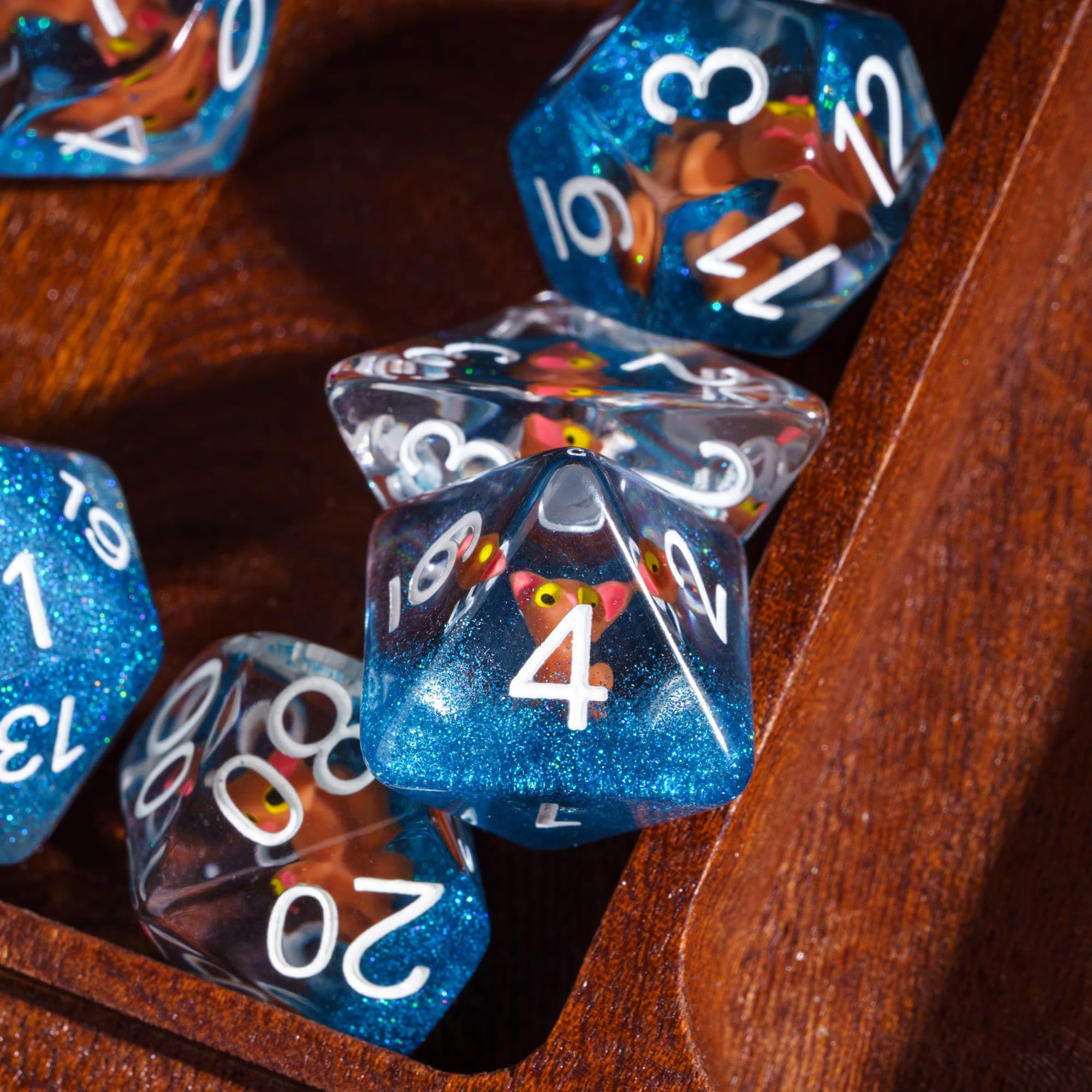 Cusdie Lot de 7 dés DND aux arêtes tranchantes avec design de pirate - Parfait pour les