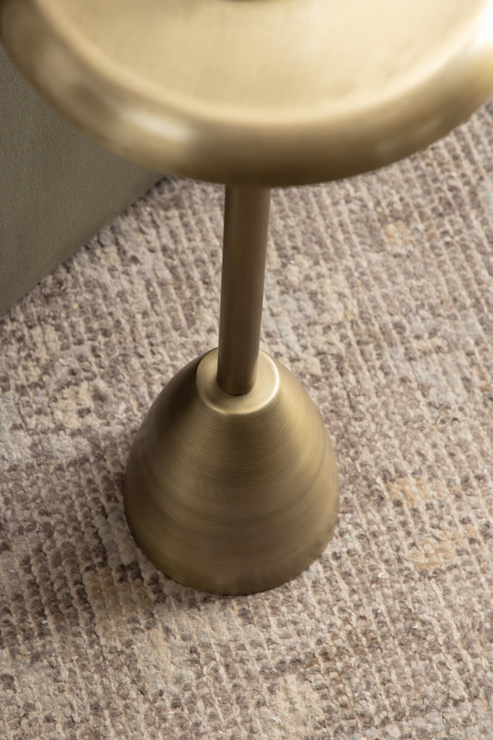 Kate and Laurel Morizet Modern Round Drink Table, 10 x 10 x 22, Antique Brass, Transitional Metal Martini Table with Pedestal Design for Use as Small Indoor Plant Stand or Living Room Accent