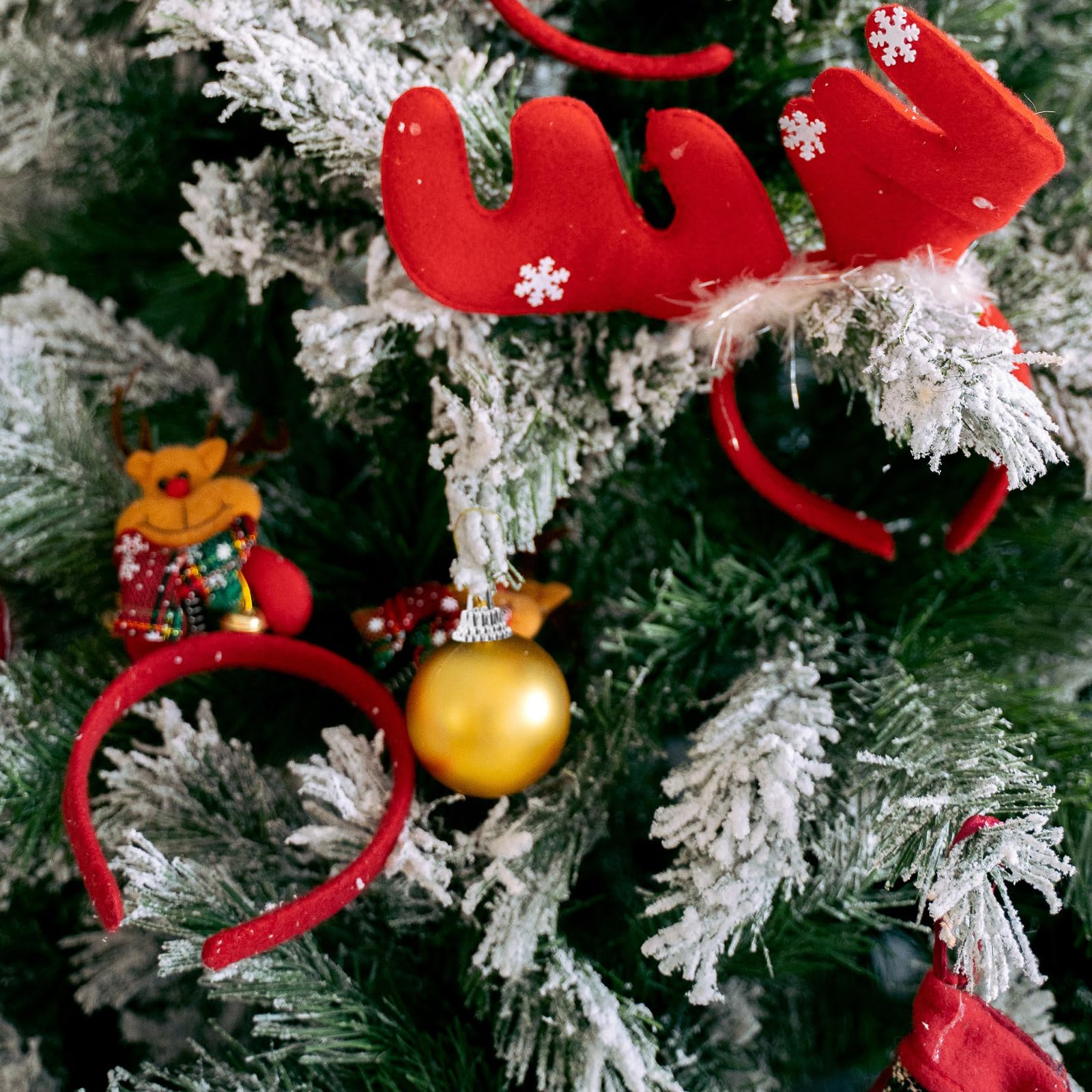 SAFIGLE Christmas Ball Caps:200 Silver Plastic Ornament Caps for Diy Tree Decorations Easy Hanging Ball Covers for Holiday Decor - Image 4