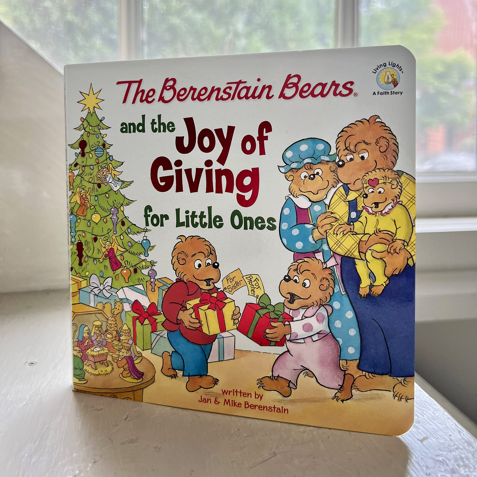 The Berenstain Bears and the Joy of Giving for Little Ones: The True Meaning of Christmas
