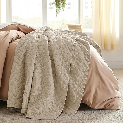 Miniatura 2 de Bedsure Juego de edredón de tamaño King  Edredón ligero de verano King  Colcha de color camello claro tamaño King  Colcha para todas las estaciones