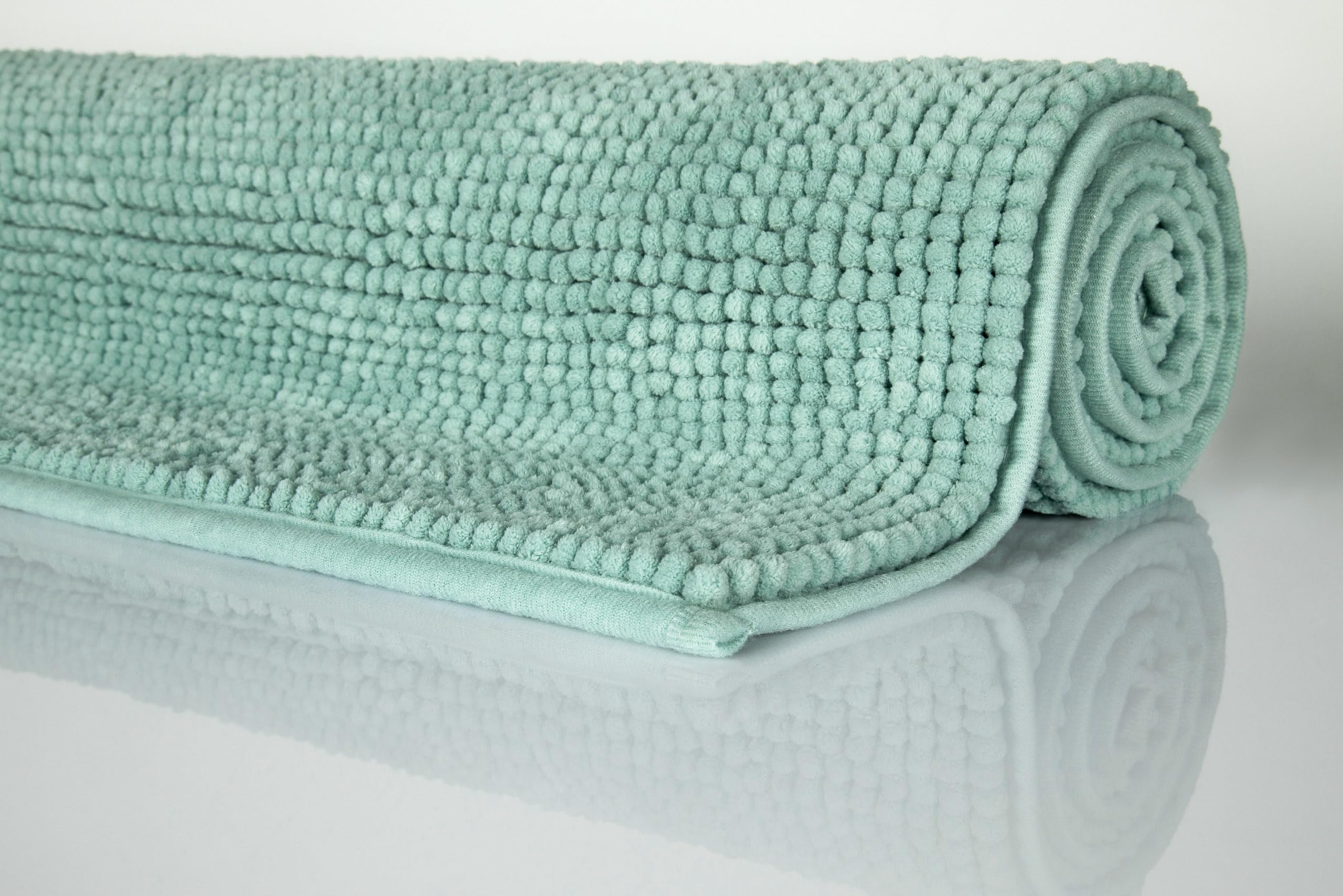 Wecon Home Balu getufteter Badteppich, 80 x 150 cm, Mint grün | moderner Chenille Badteppich, rutschfest, Waschbar, Saugfähig, Stilvoll für jedes Badezimmer