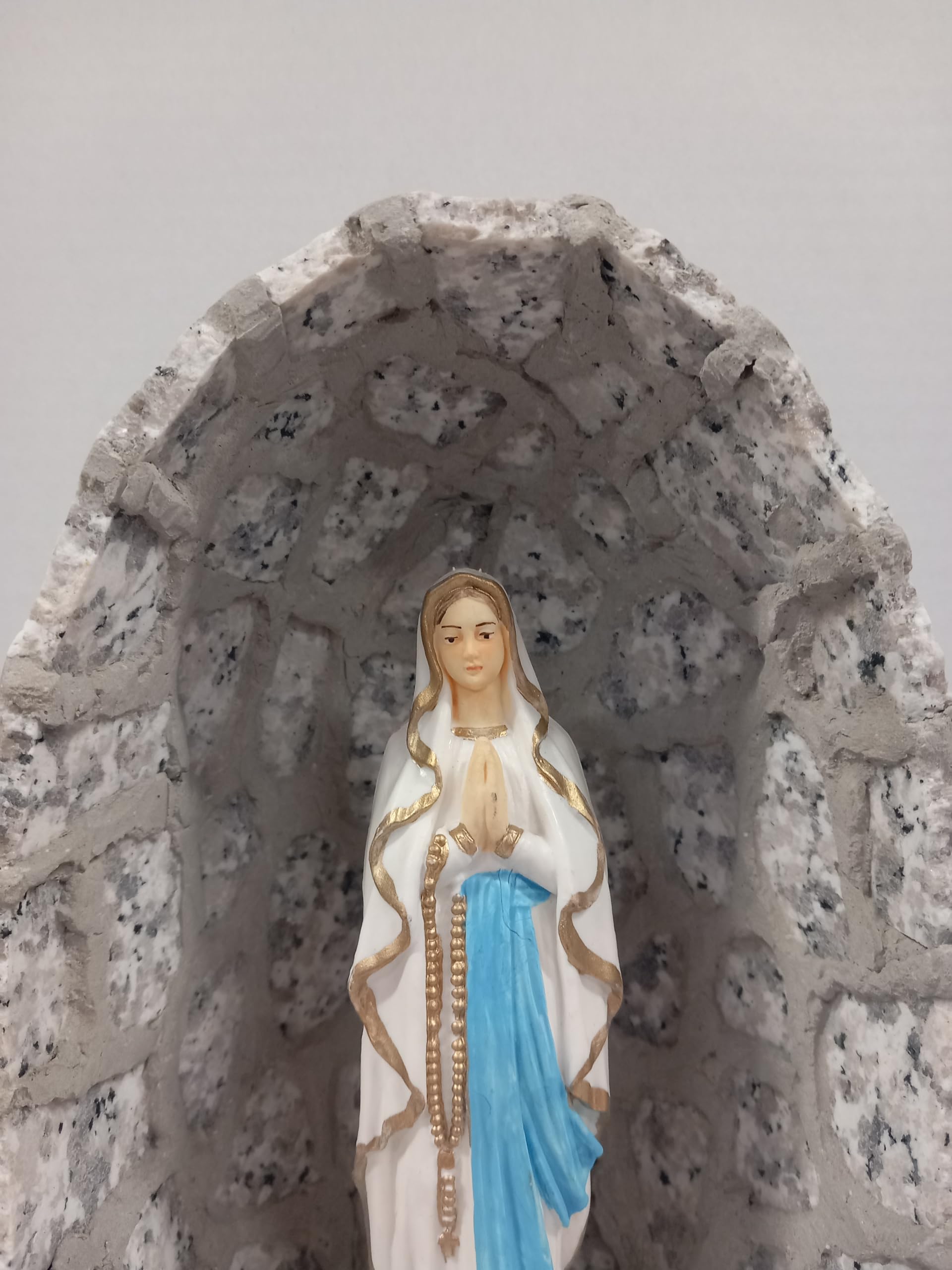Generico ArteSacraCaravaggio Grotta artigianale realizzata in granito grigio cm 23 x 15 con statua della Madonna di Lourdes da cm 16,5 realizzata interamente a mano