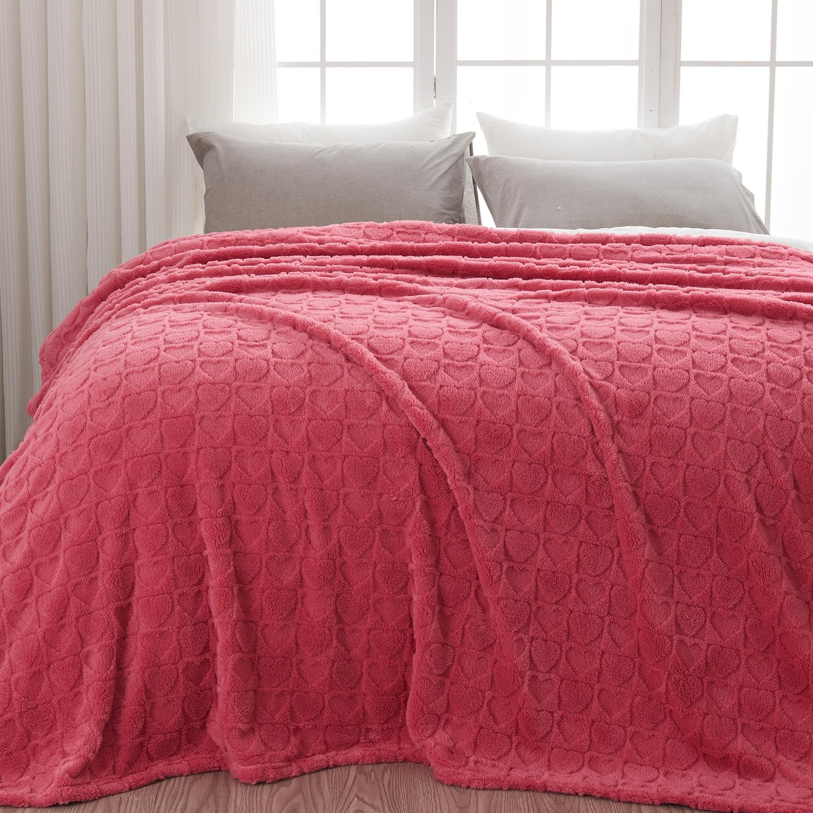 NEWCOSPLAY Super Soft King Blanket Coral Pink Love Premium Silky Flannel Fleece 3D Heart Checkered Lightweight Bed Blanket All Season Use (Coral Pink