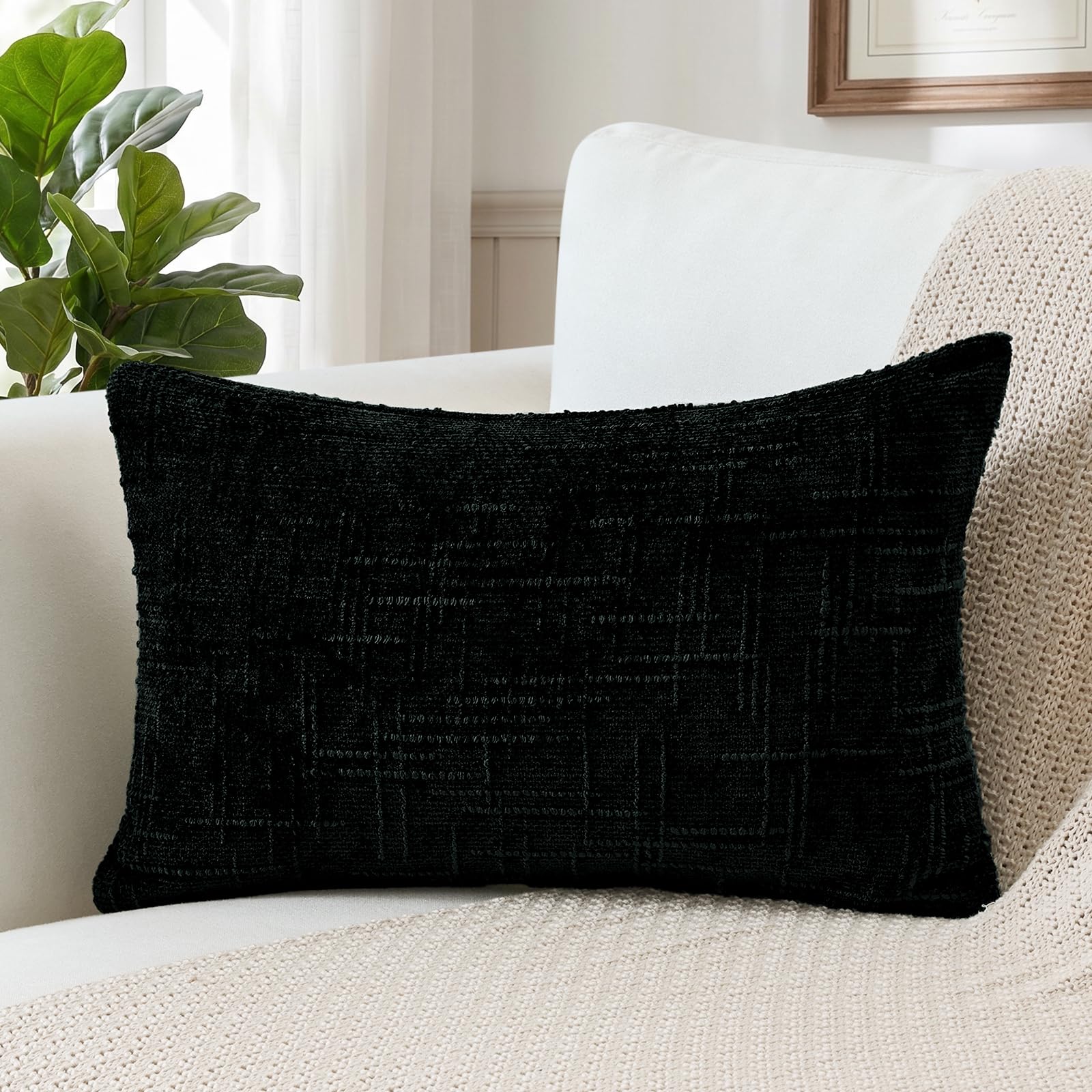 Sungeek Chenille Textured Cushion Cover 40x60cm, Farmhouse Solid Dyed Throw Pillow Case Cover, Decorative Lumbar Cushion Case for Home Decor Couch Sofa Bed Living Room, Black
