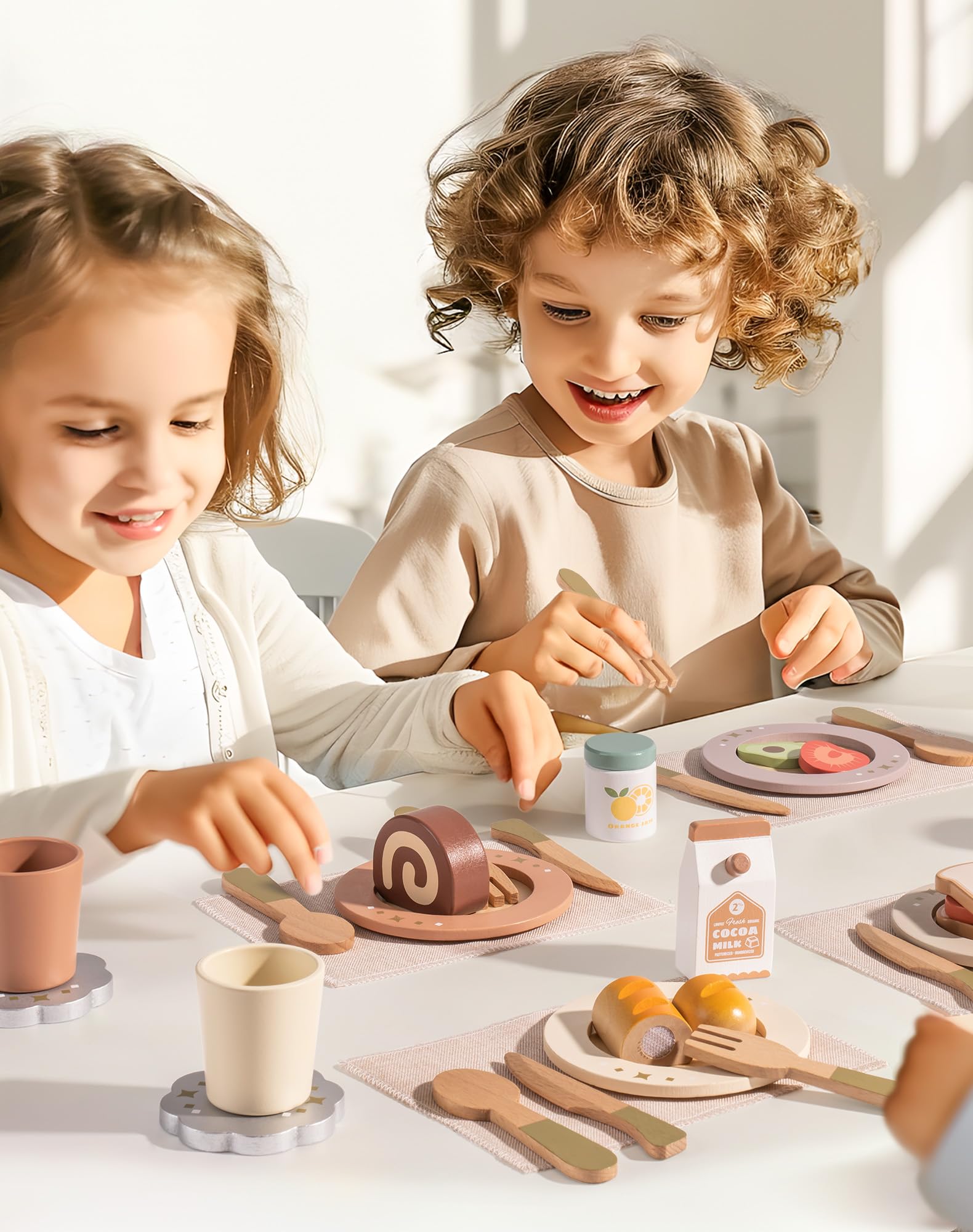 ROBUD Set di piatti da cucina in legno, 29 pezzi, piatti e posate giocattolo per bambini, accessori per la cucina, regali per bambini per ragazze e ragazzi (set da 4)