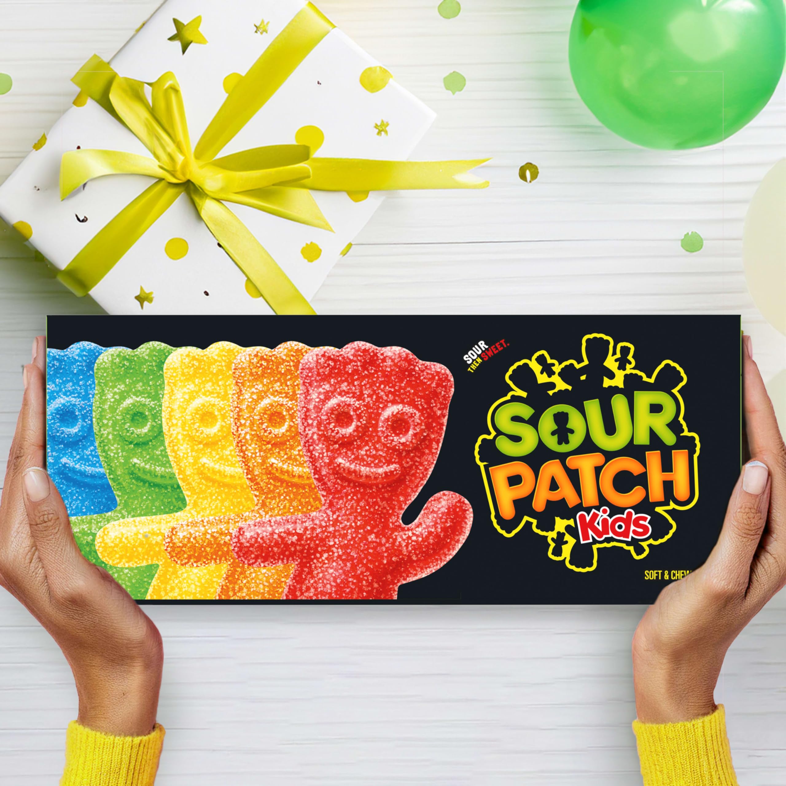 SOUR PATCH KIDS Confezione regalo di caramelle gommose morbide e gommose, confezione regalo, 8 ct | 8 scatole singole da 99,2 g, caramelle sfuse
