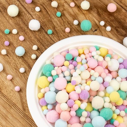 Miniatura 4 de YSHIHE Juego de 530 pompones multicolor para manualidades, 400 colores de caramelo claro, alta elasticidad, varios tamaños, 100 ojos saltones y 20