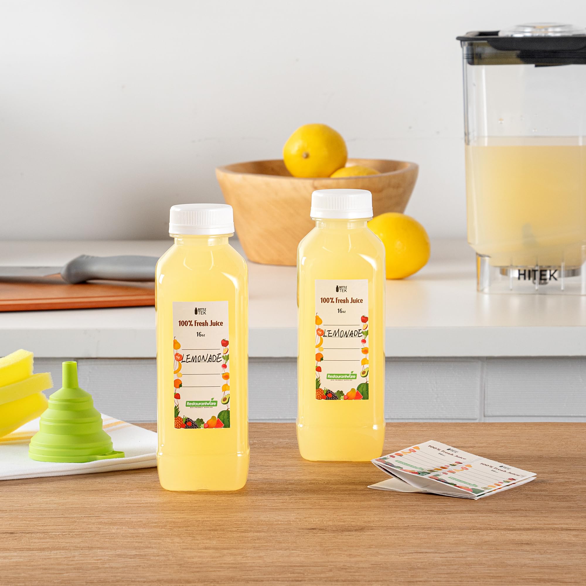 Restaurantware Botella Tek de 16 onzas para jugo, 1 botella con tapa, incluye etiqueta, tapa, cepillo y embudo, recipiente vacío de plástico transparente, para batidos, leche o agua