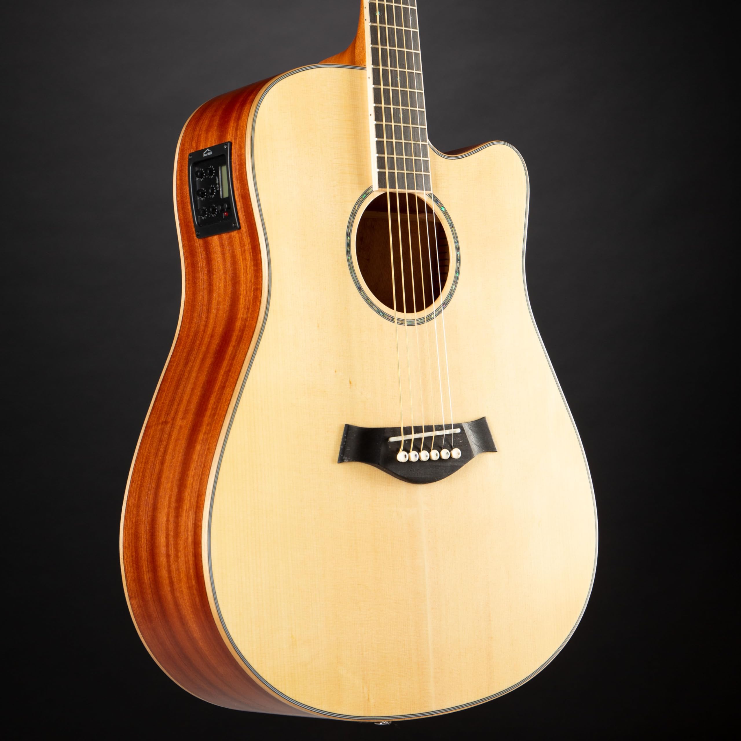 Red Hill DCE-S NT Natural Dreadnought Cutaway Westerngitarre, Massive Fichtendecke, Sapele Korpus, JM-6T Tonabnehmer, Stimmgerät, 4-Band Equalizer