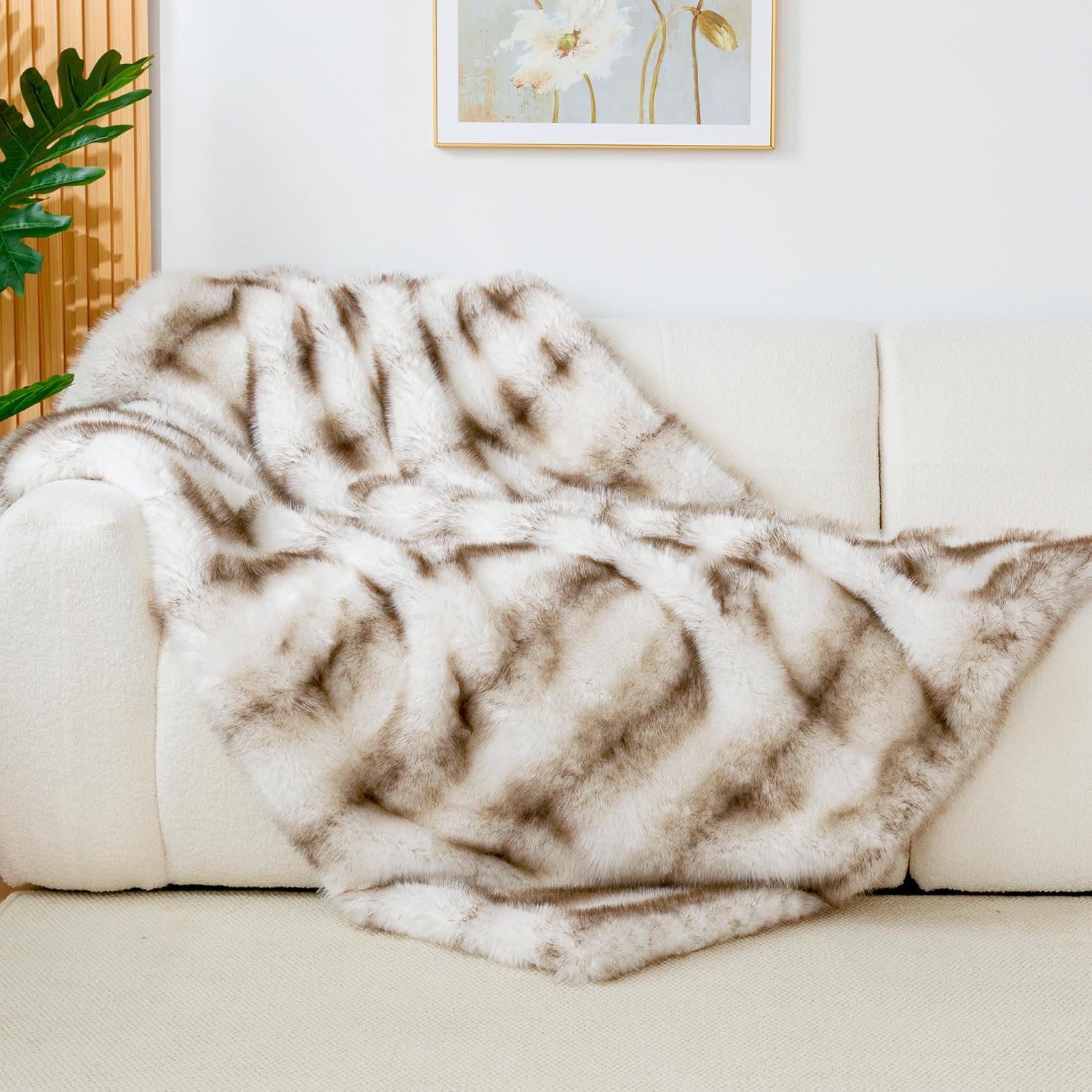 Touchat Luxury 1000GSM Faux Fur Throw Blanket, Super Thick Warm Cozy Heavy Blankets for Couch Bed Sofa, Plush Fuzzy Elegant Winter Reversible Mink Blanket for Living Room Bedroom 50x60,Taupe - Image 9