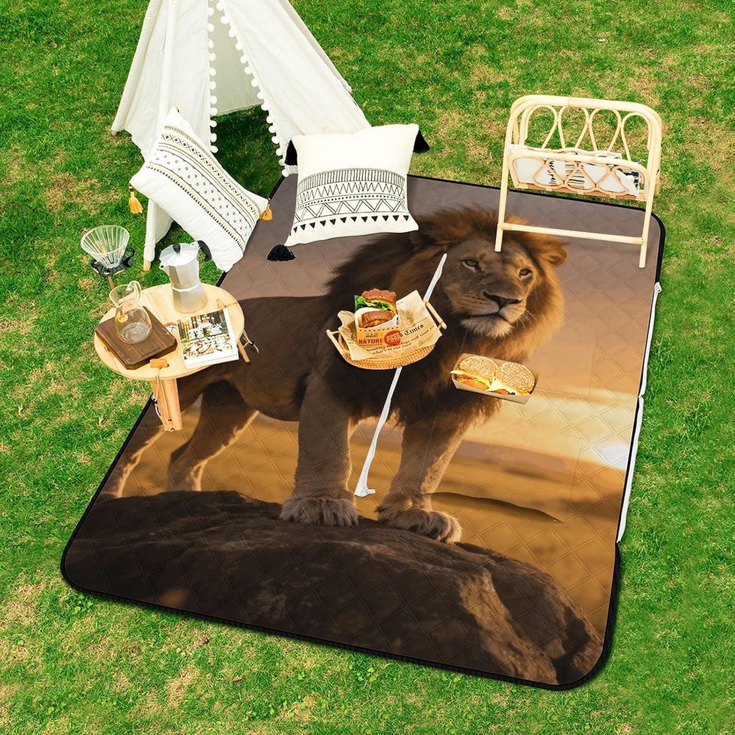Cool Lion Picnic Blanket 150x100cm, Foldable 2-in-1 Picnic Mat and Tote Bag Portable Waterproof Beach Mat Sandproof Outdoor Blanket for Park, Hiking, Beach, Camping, Travel