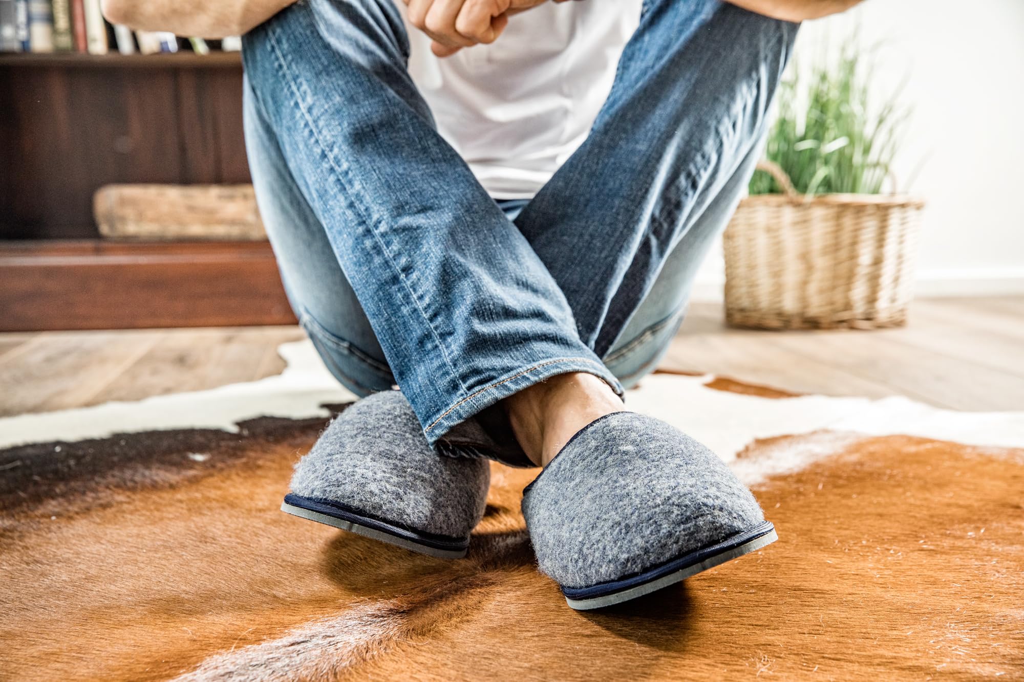 Fellhof Lammfell Hausschuh TRENDY Damen Herren Fell Pantoffeln für Winter & Sommer Hausschuhe aus ECHTEM Lammfell