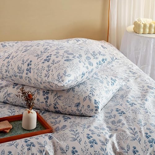 Miniatura 7 de mixinni - Juego de edredón floral de 3 piezas, matrimonial, diseño botánico de flores azules y hojas sobre blanco, 1 edredón suave estilo pastoral y