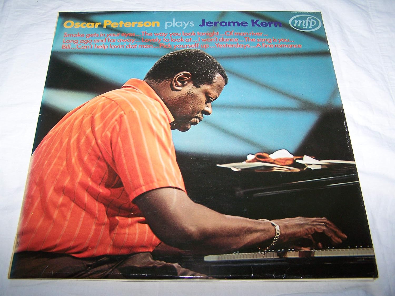 Amazon.co.jp Oscar Peterson Plays Jerome KernLP ミュージック